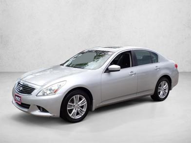 2011 INFINITI G37