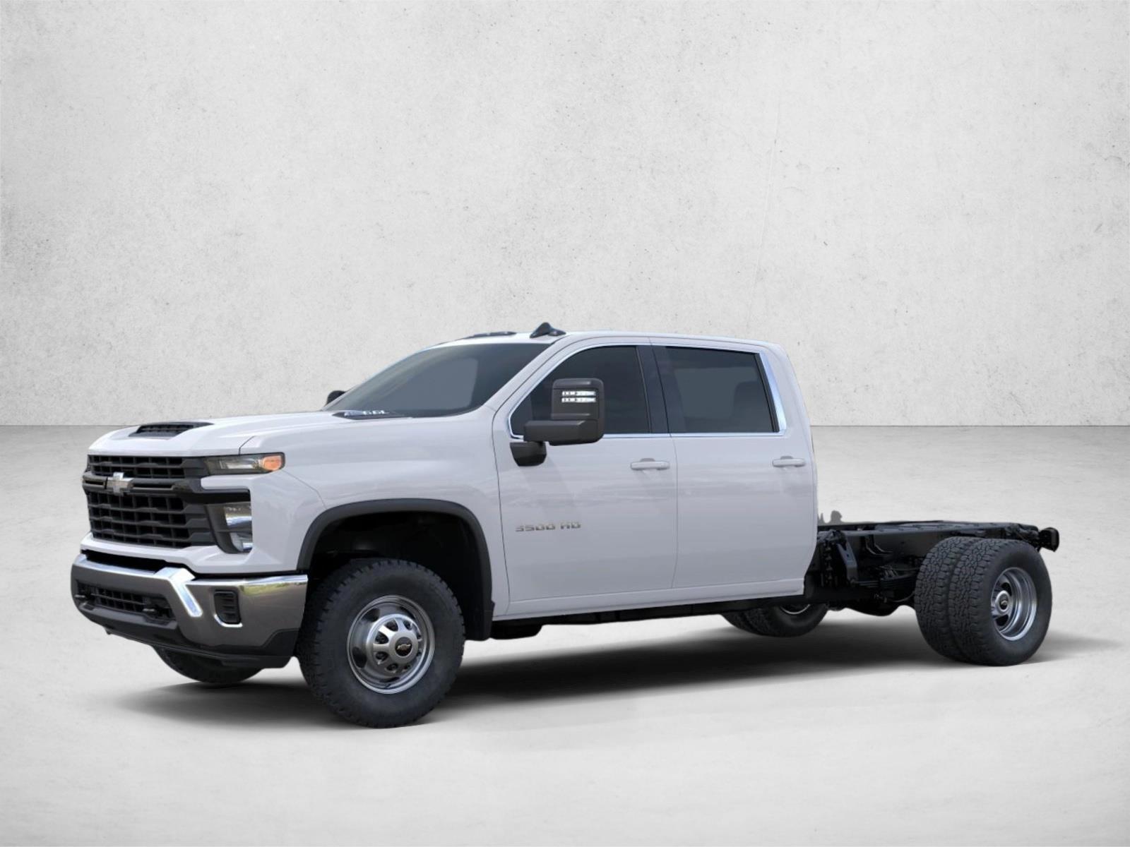 Thumbnail: 2026 Chevrolet Silverado 3500 - 2
