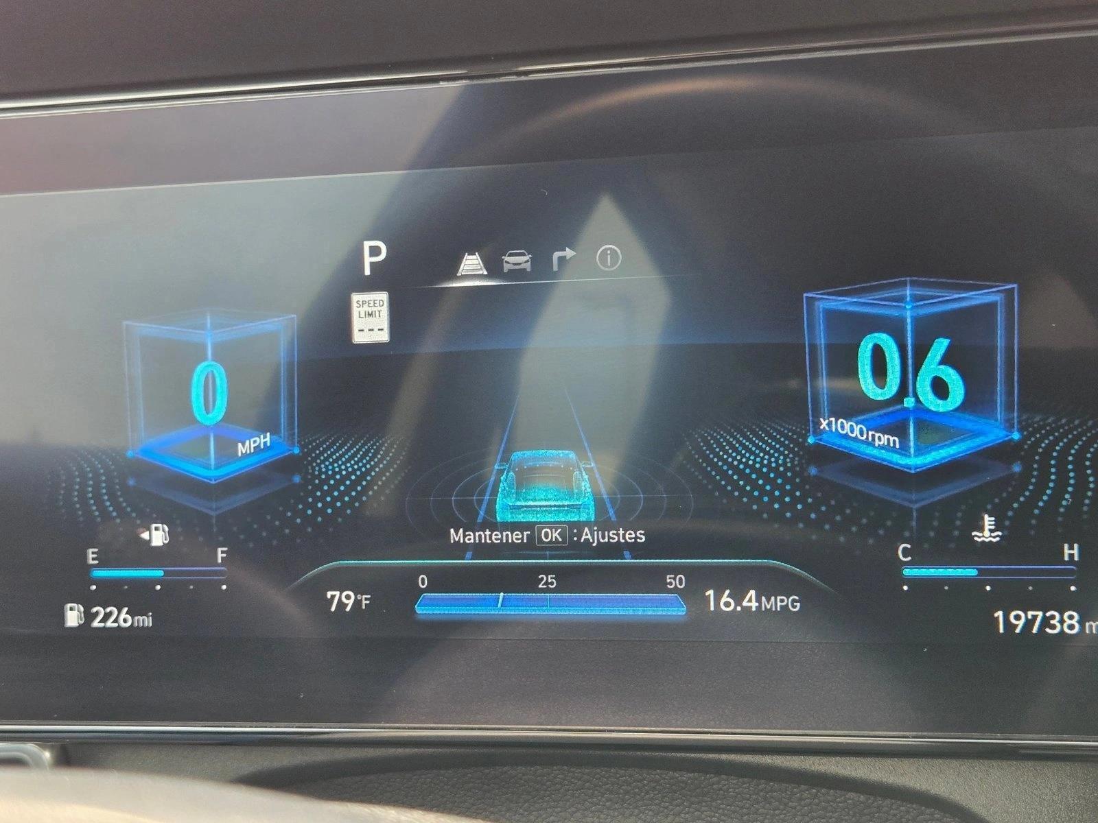 2025 Hyundai Elantra SEL - Photo 11