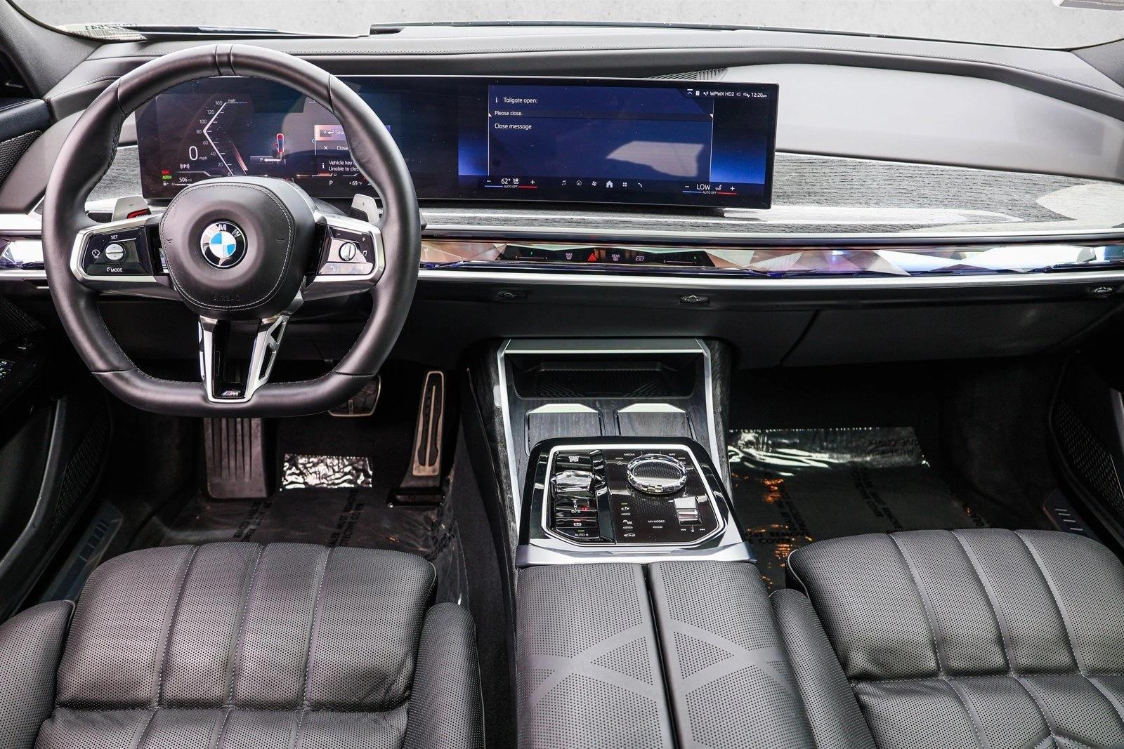Thumbnail: 2026 BMW 7 Series - 4