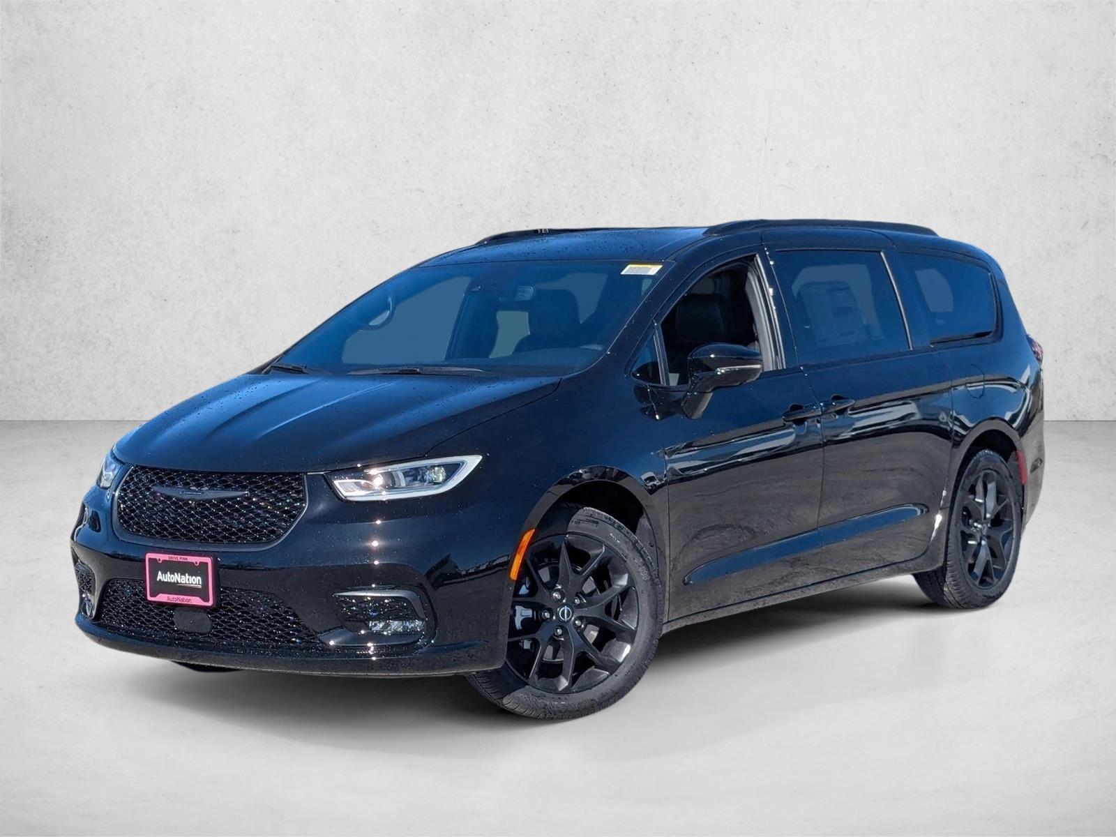 Thumbnail: 2026 Chrysler Pacifica - 1