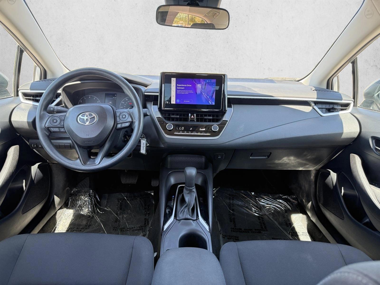 2025 Toyota Corolla LE - Photo 14