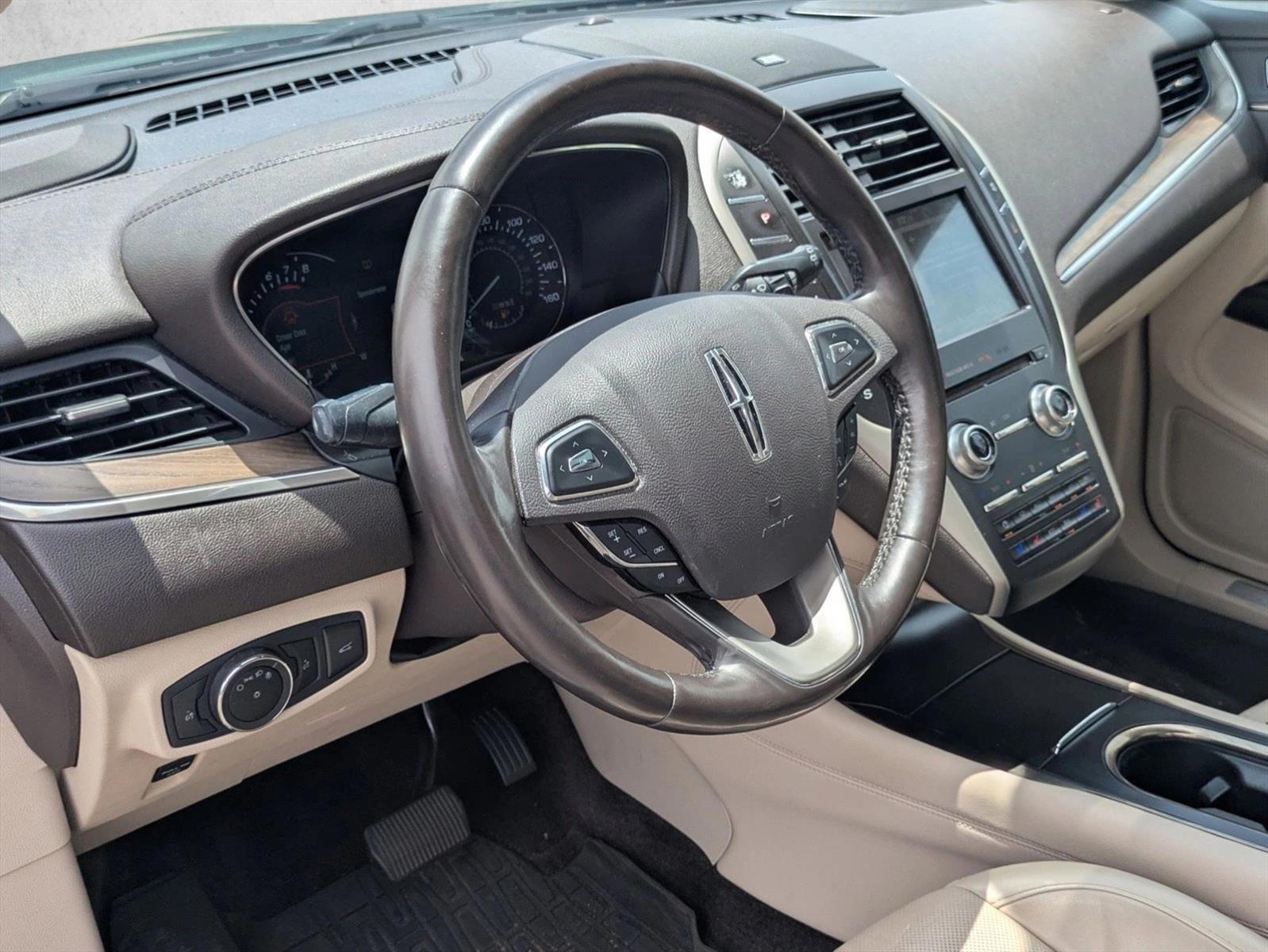 Thumbnail: 2019 Lincoln MKC - 3
