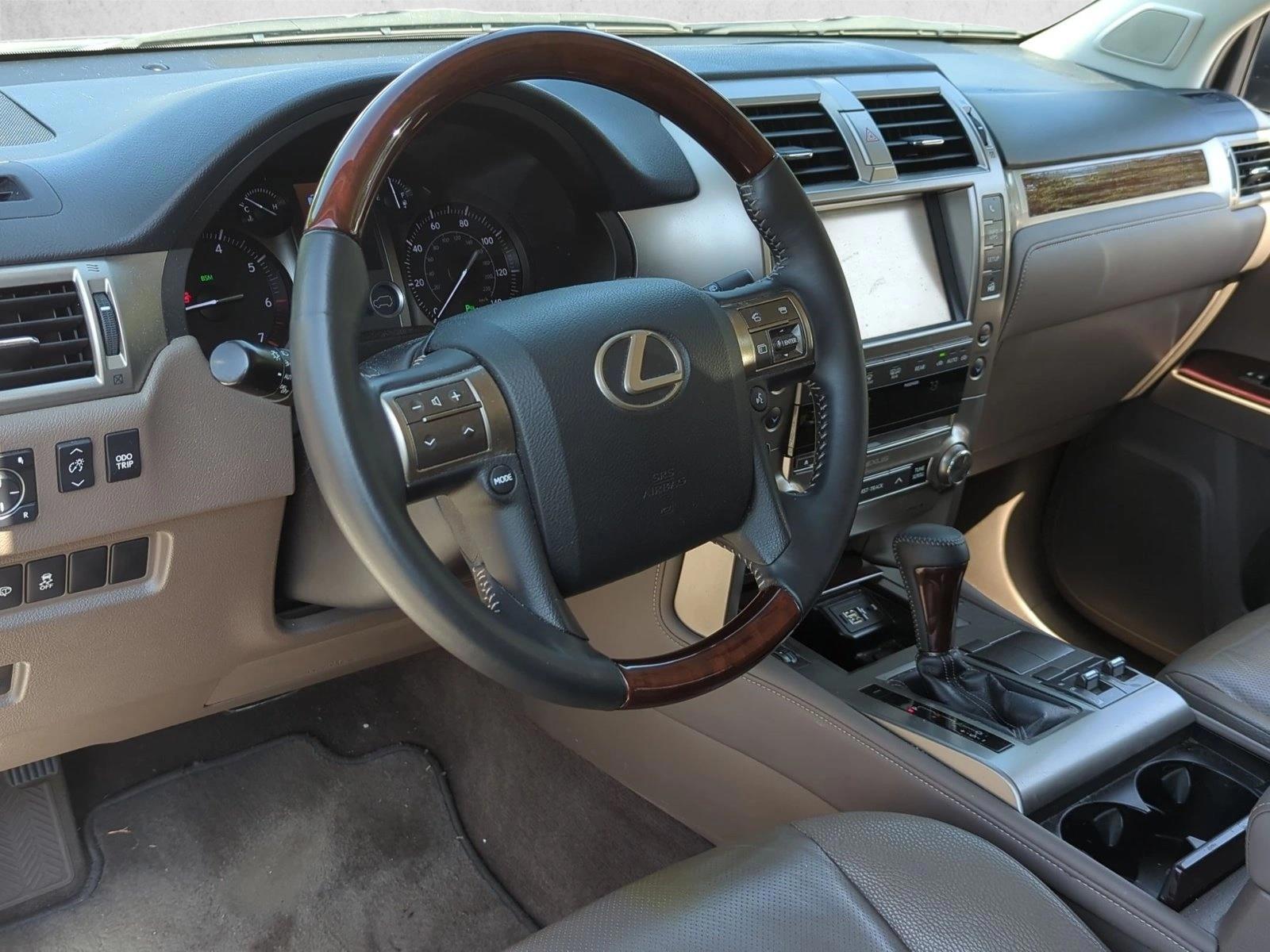 Thumbnail: 2015 Lexus GX - 3