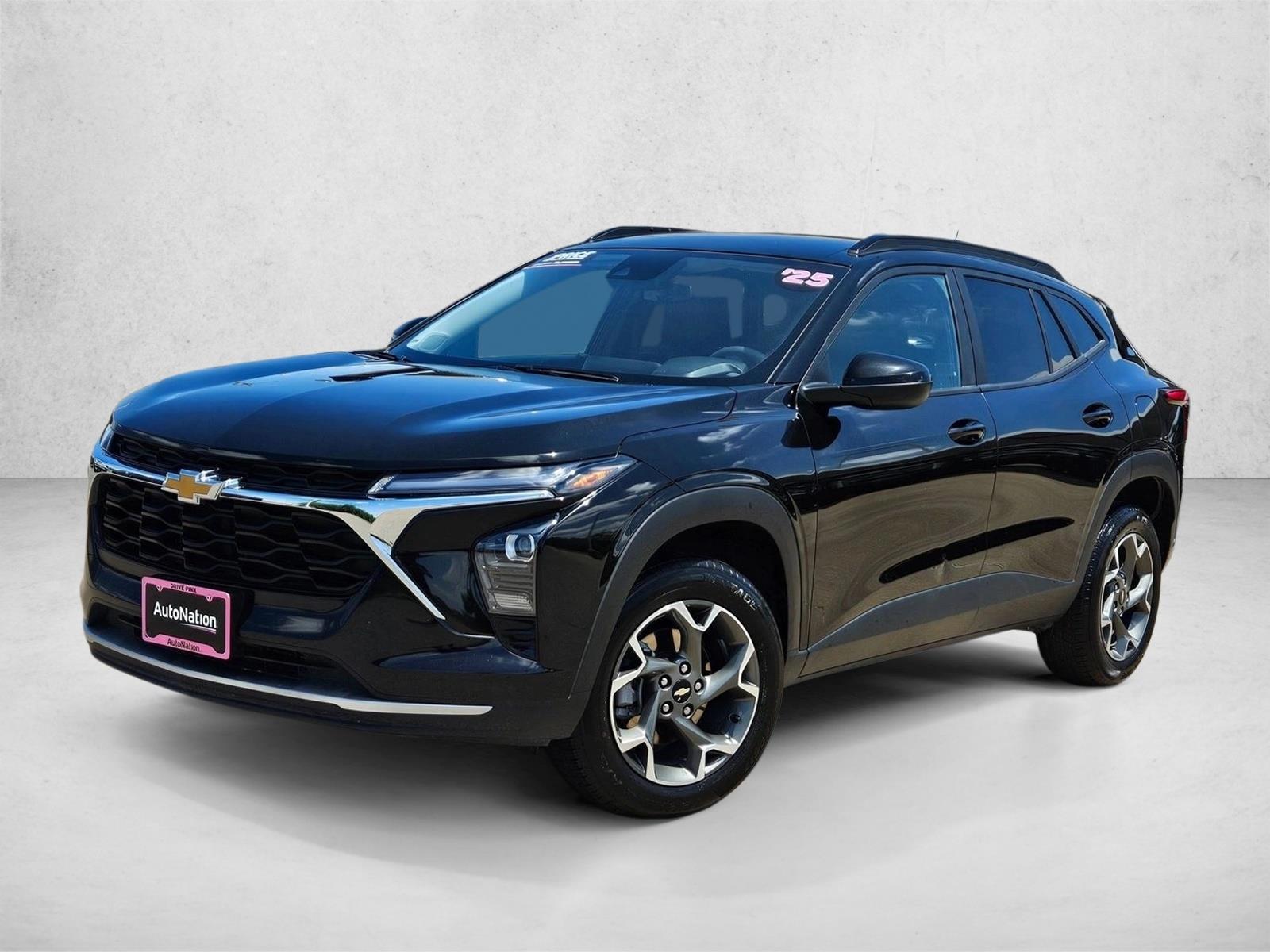 Thumbnail: 2025 Chevrolet Trax - 1