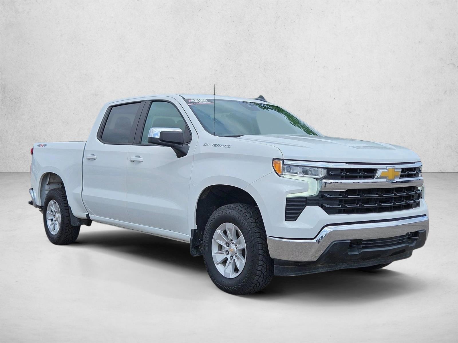 2025 Chevrolet Silverado 1500 LT - Photo 3