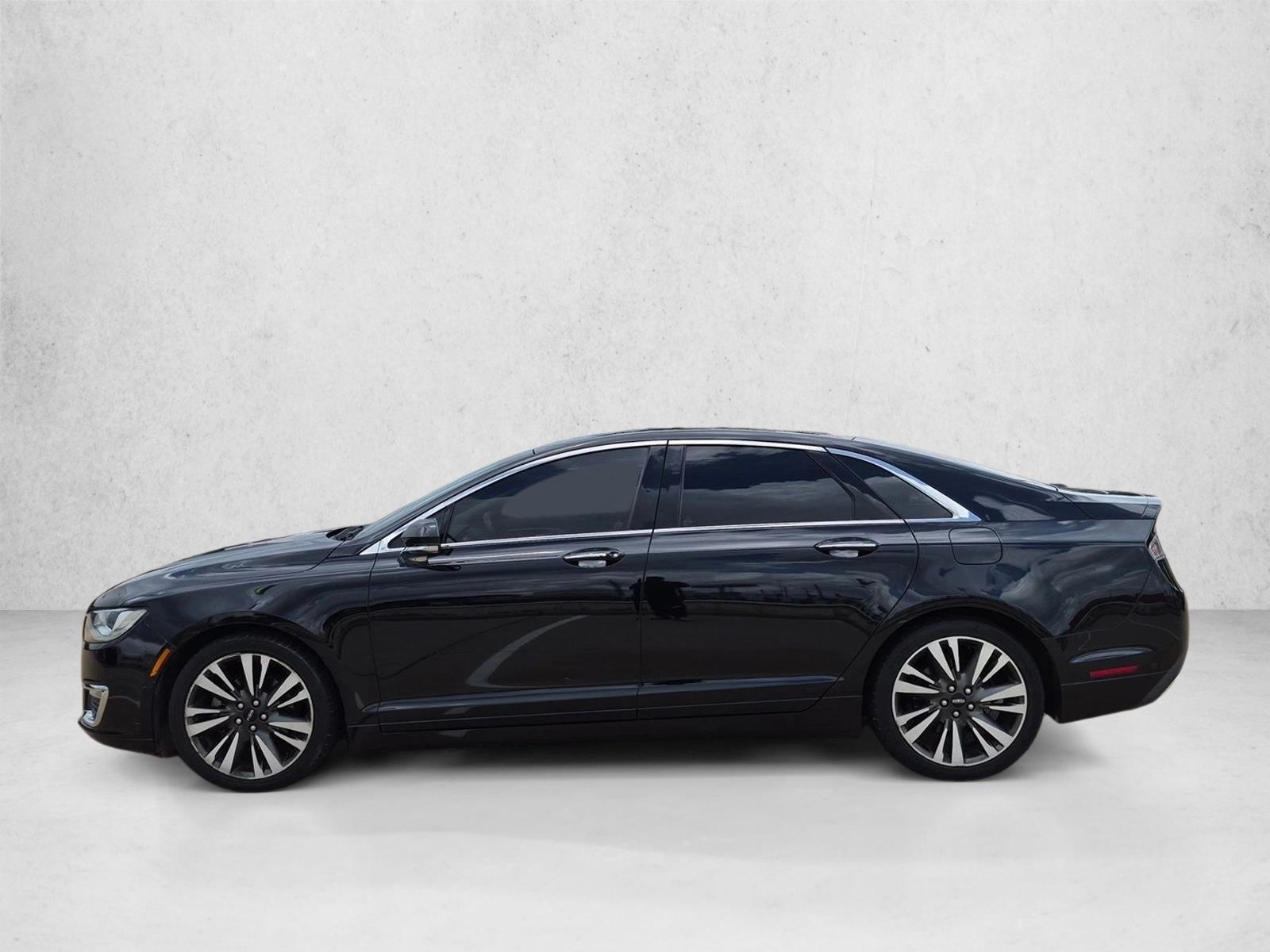 Thumbnail: 2017 Lincoln MKZ - 2