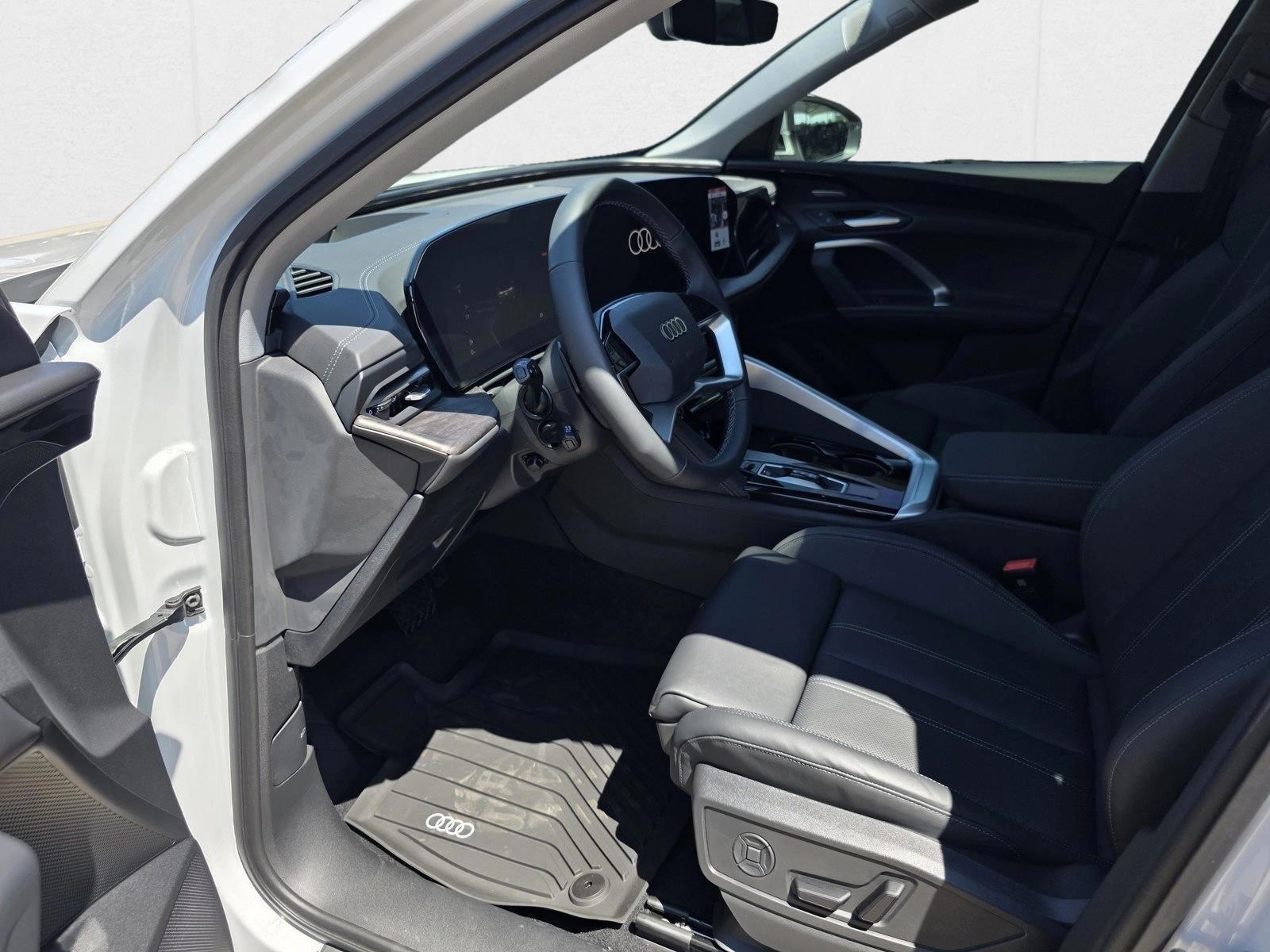 2025 Audi New Q5 Premium Plus - Photo 14