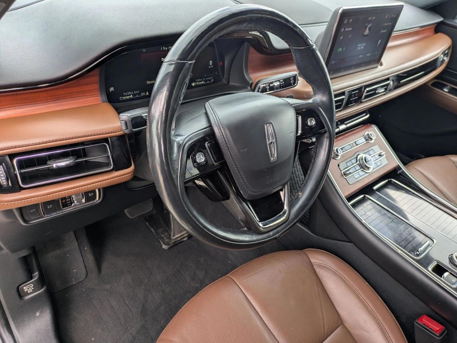 Thumbnail: 2023 Lincoln Aviator - 3