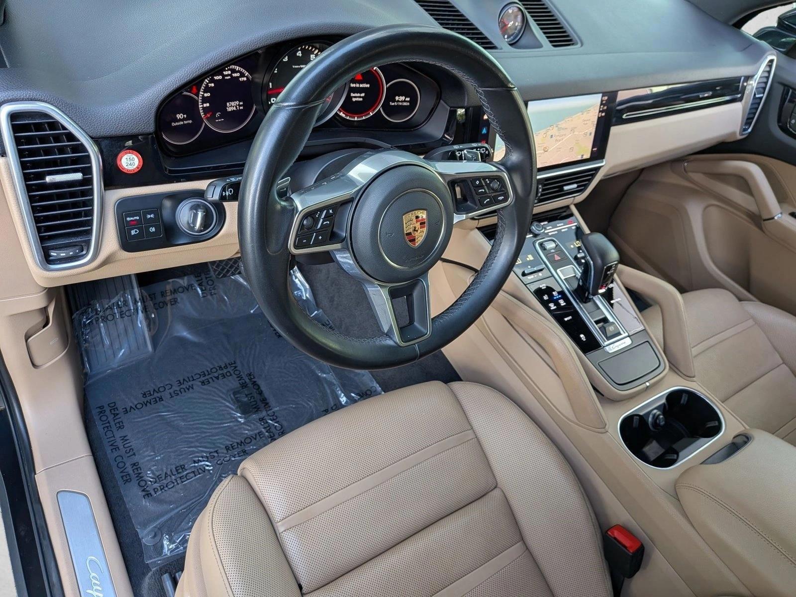 Thumbnail: 2023 Porsche Cayenne - 3