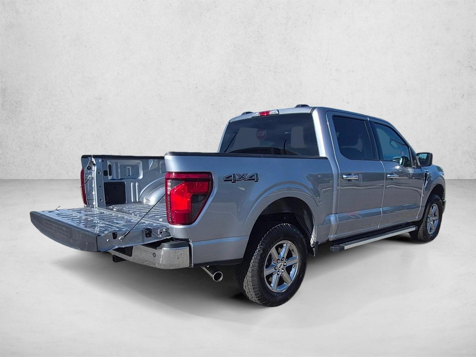 2025 Ford F-150 XLT - Photo 22