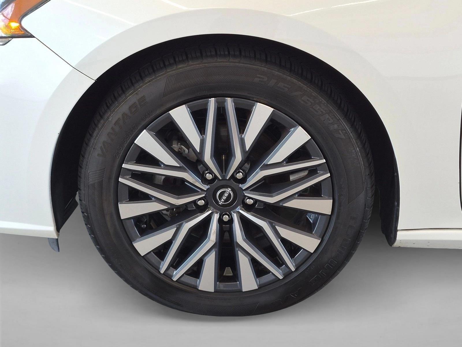 2025 Nissan Altima SV - Photo 22