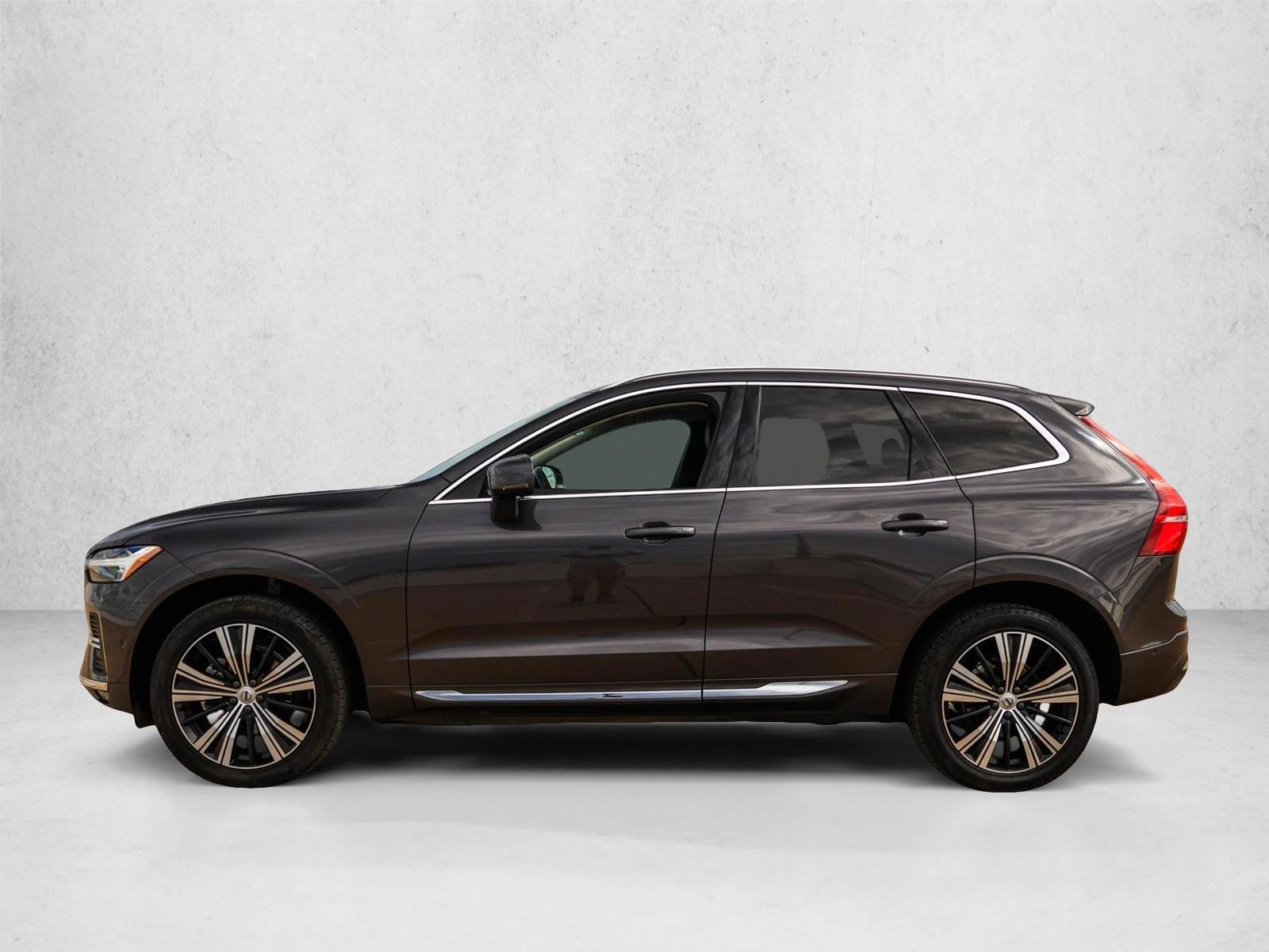 Thumbnail: 2022 Volvo XC60 - 2