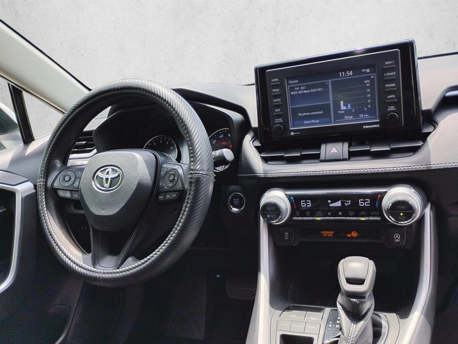 Thumbnail: 2021 Toyota RAV4 - 3