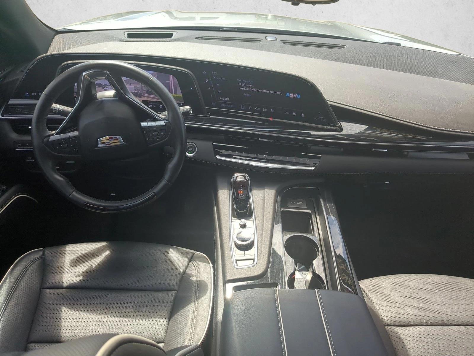 Thumbnail: 2024 Cadillac Escalade - 3
