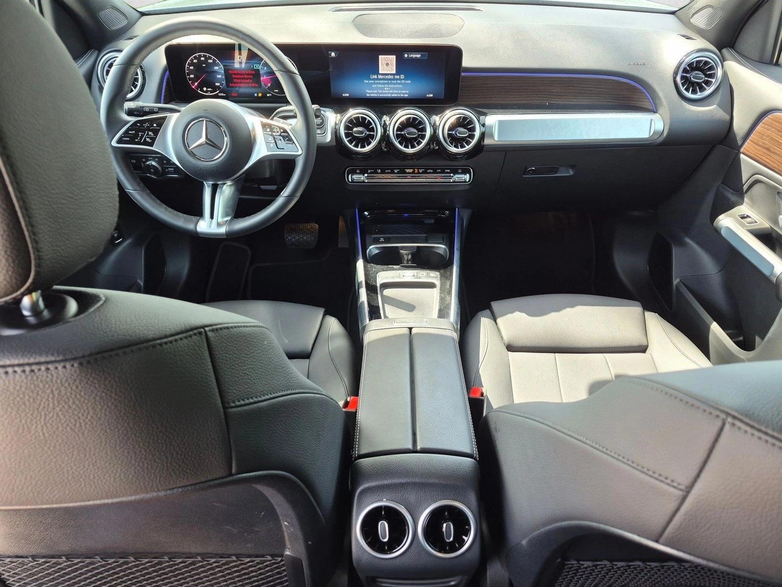 Thumbnail: 2026 Mercedes-Benz GLB - 3