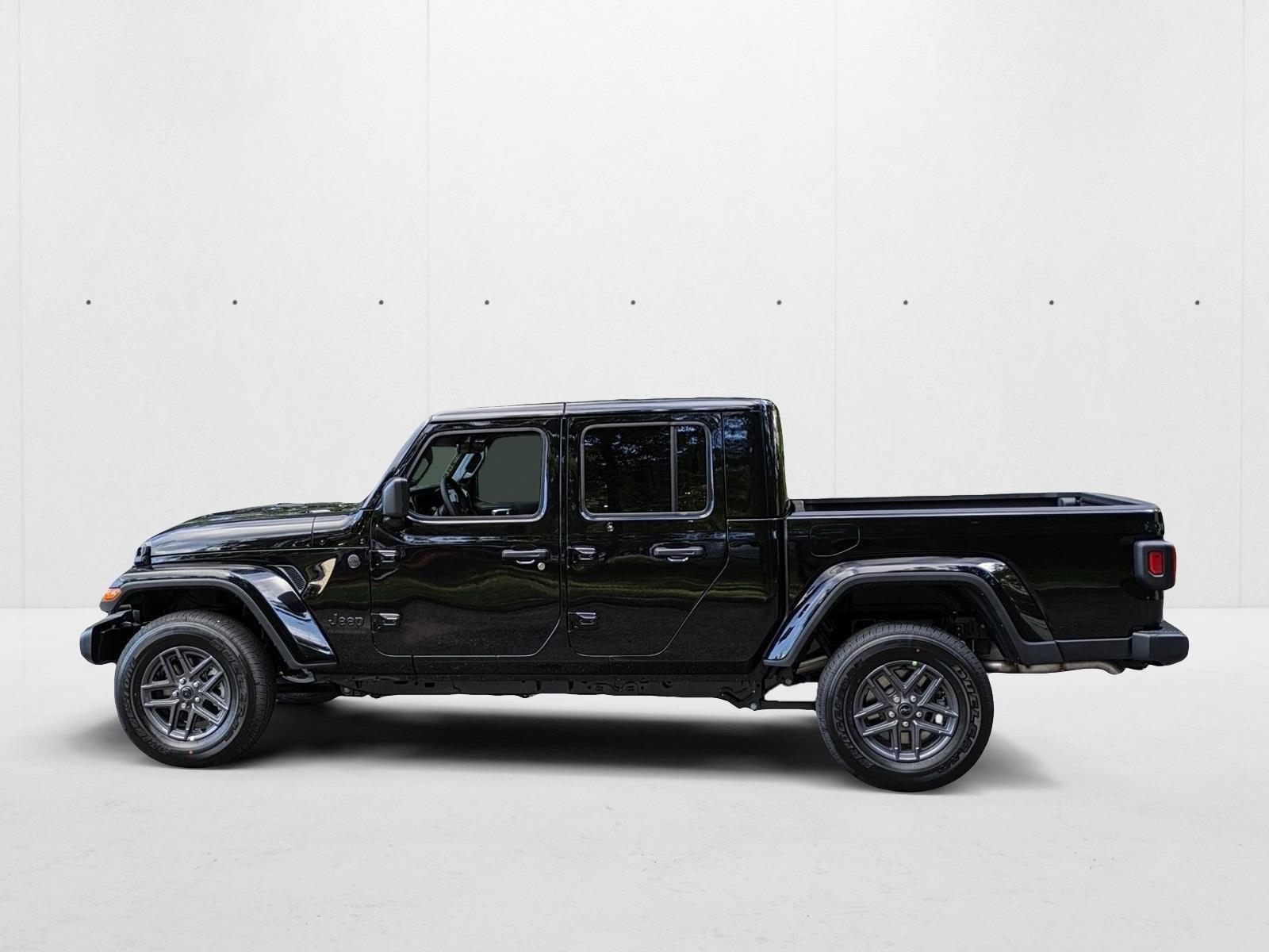 Thumbnail: 2025 Jeep Gladiator - 2