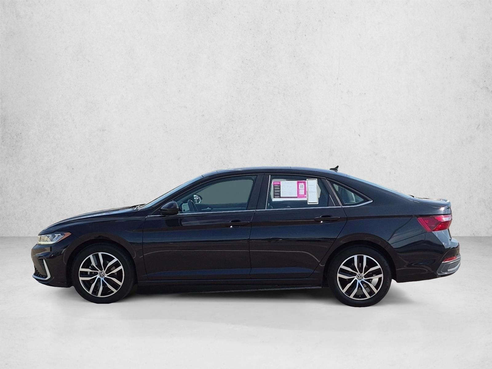 Thumbnail: 2025 Volkswagen Jetta - 2