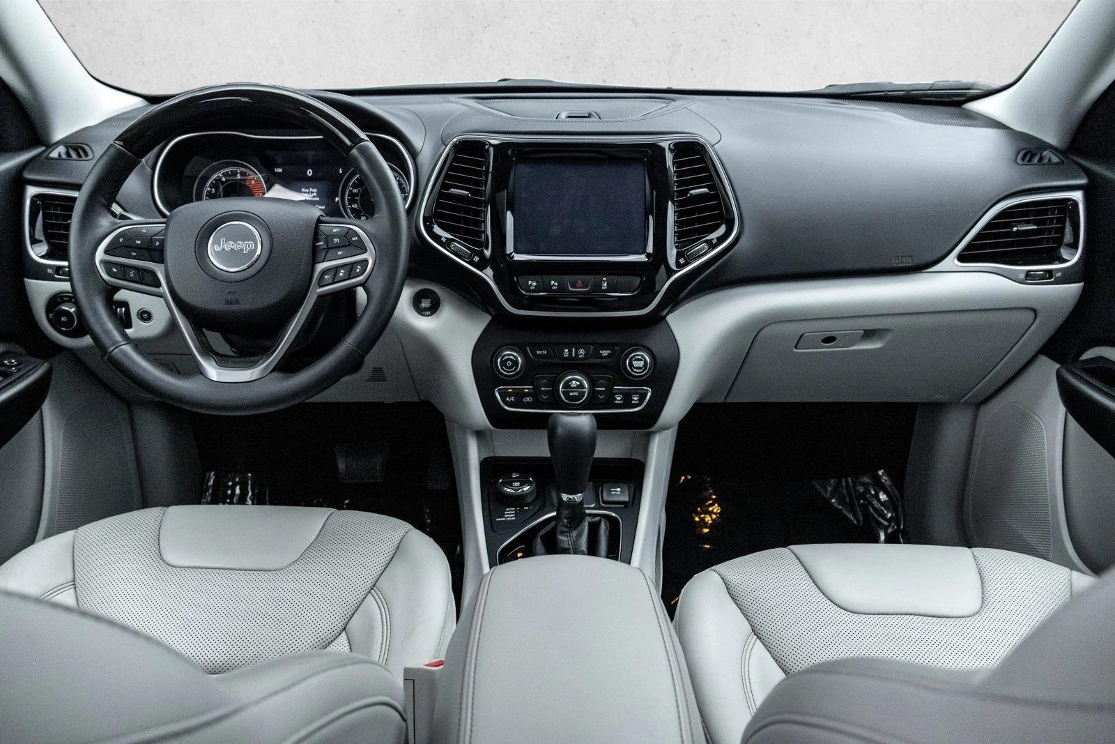 Thumbnail: 2019 Jeep Cherokee - 4