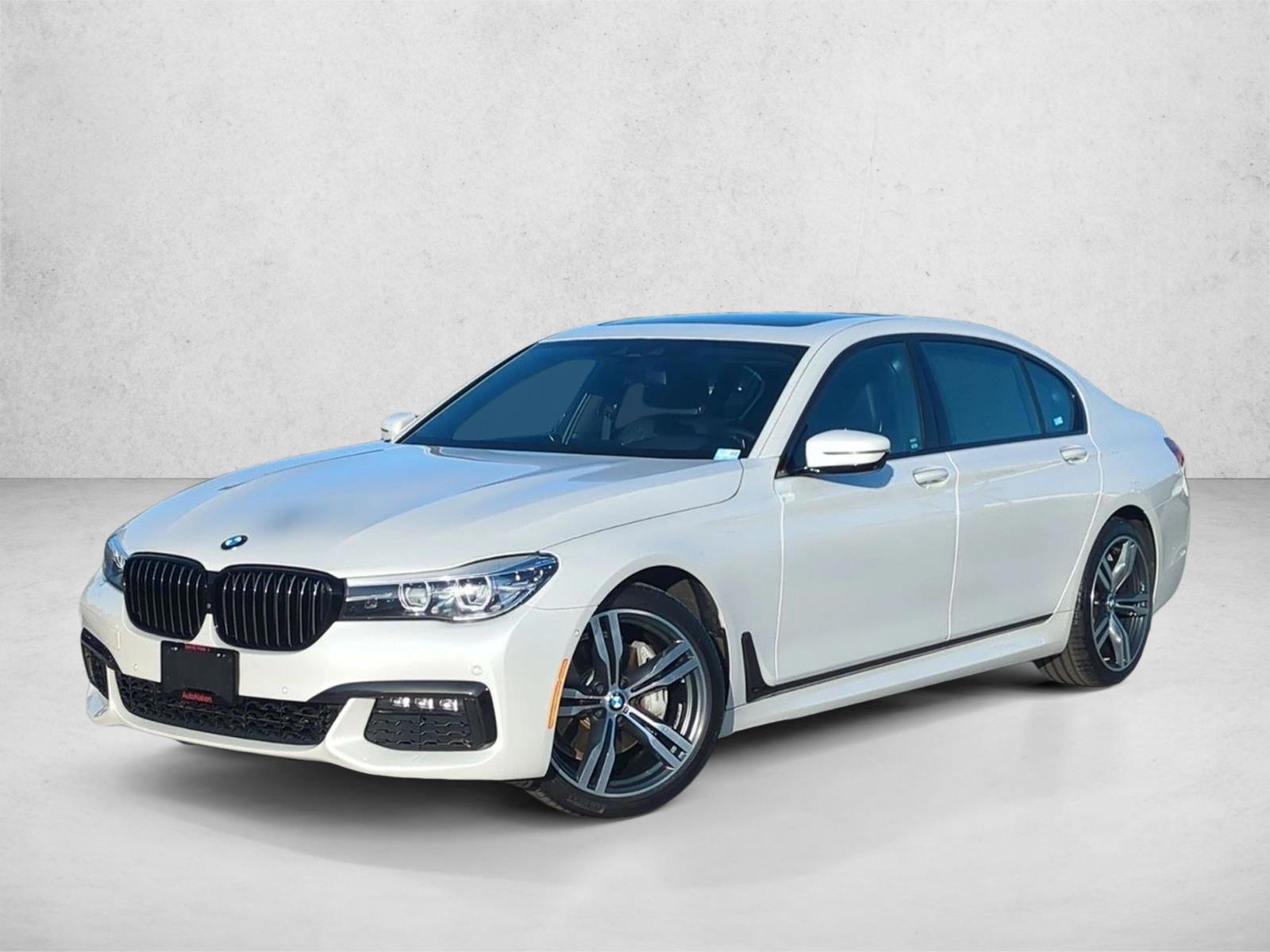 2019 BMW 7 Series 740i's photo