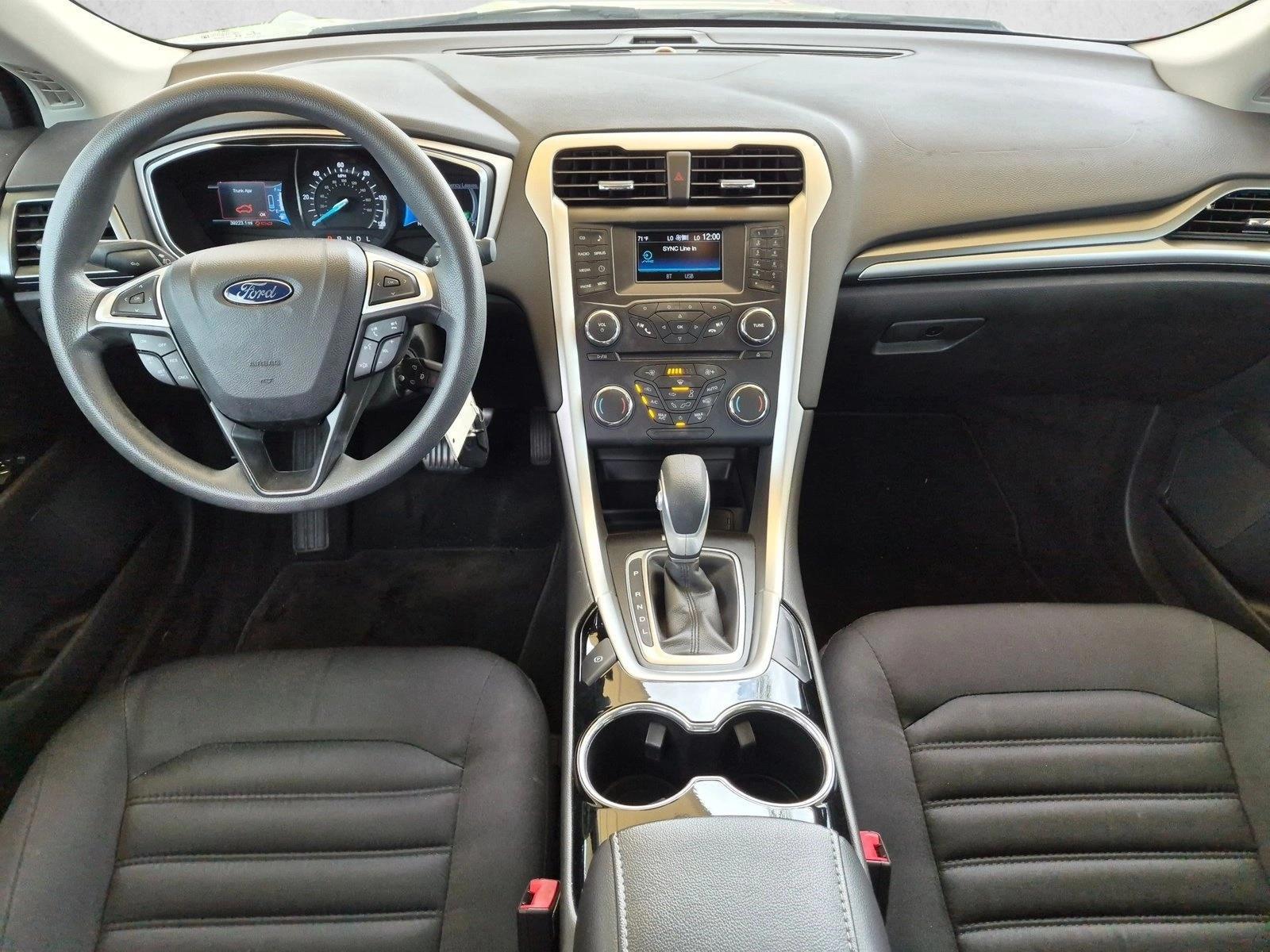Thumbnail: 2015 Ford Fusion - 3