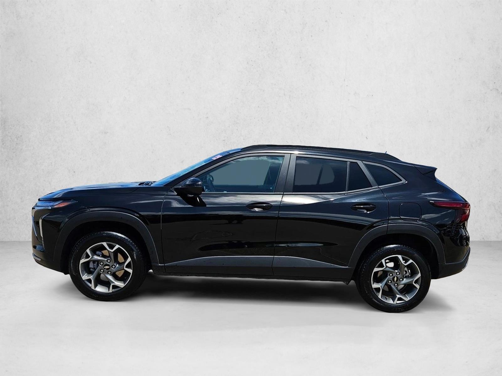 Thumbnail: 2025 Chevrolet Trax - 2