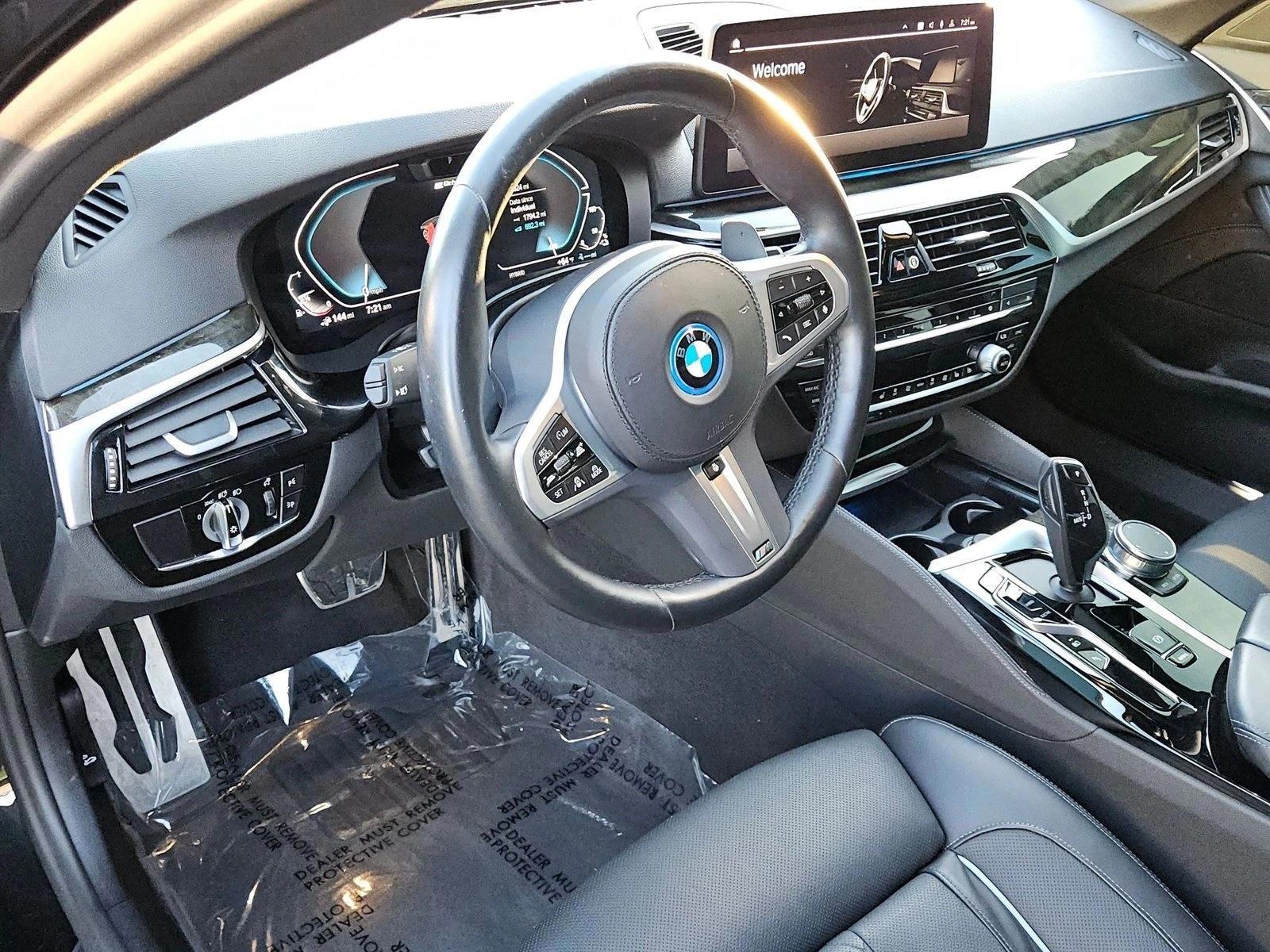 Thumbnail: 2023 BMW 5 Series - 3