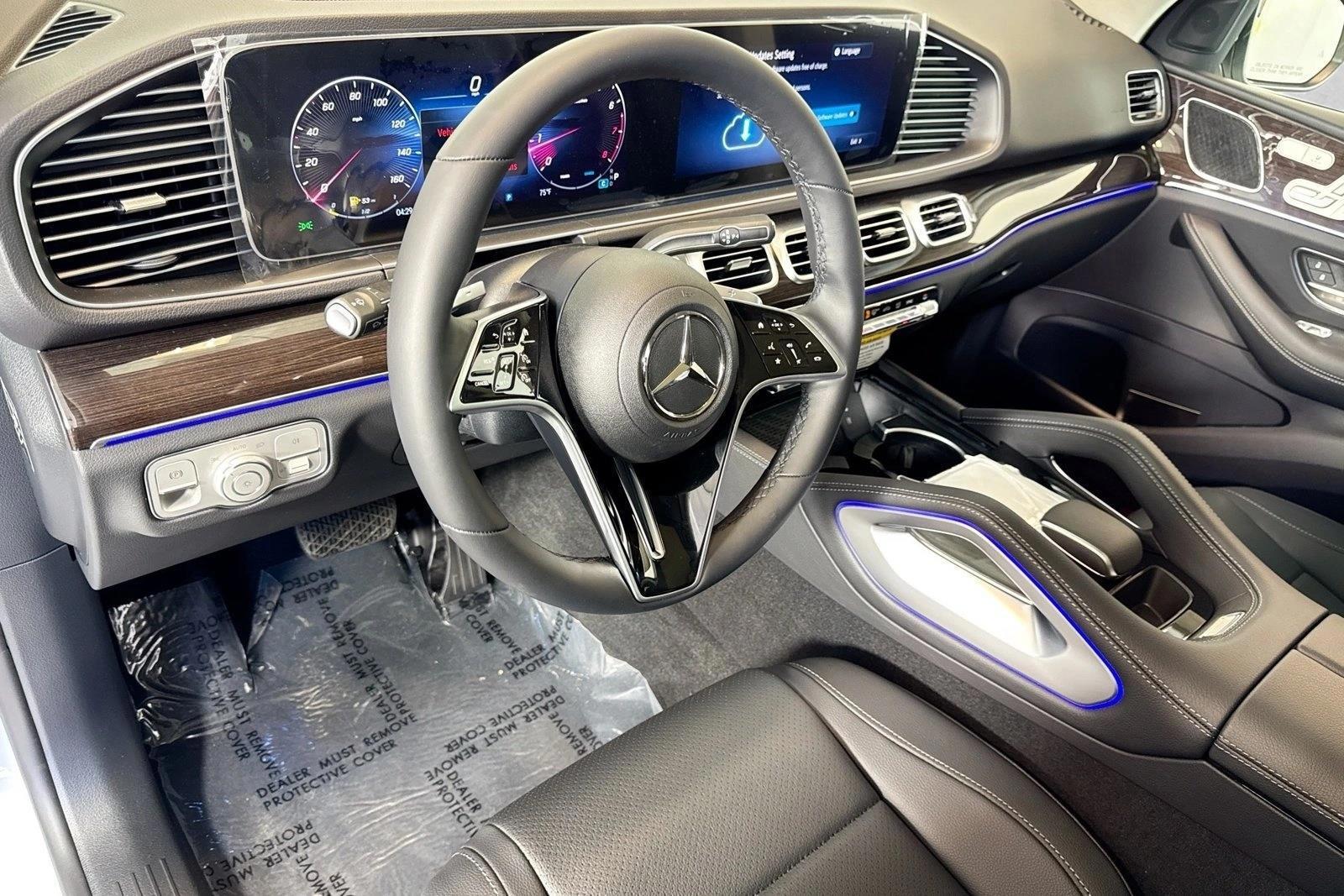 Thumbnail: 2026 Mercedes-Benz GLE - 3