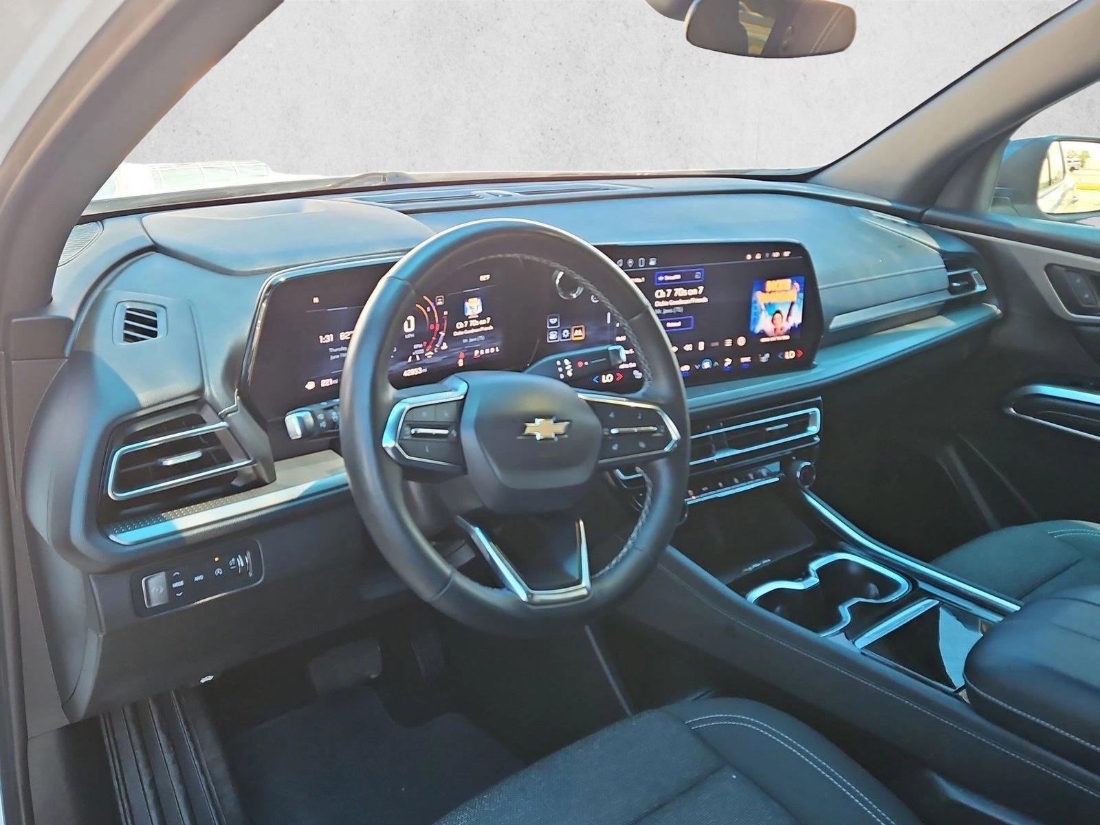 Thumbnail: 2024 Chevrolet Traverse - 3