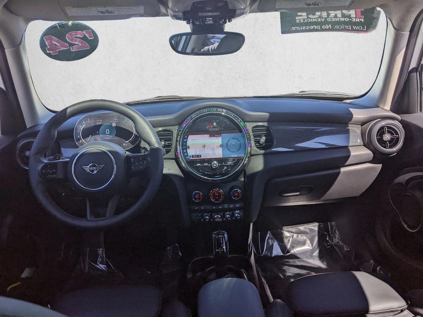 Thumbnail: 2024 MINI Cooper Hardtop - 3