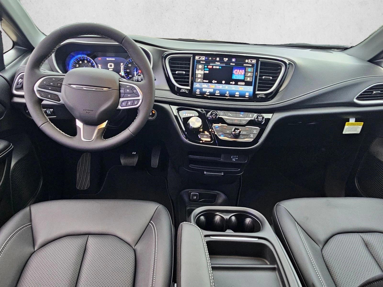 Thumbnail: 2027 Chrysler Pacifica - 4