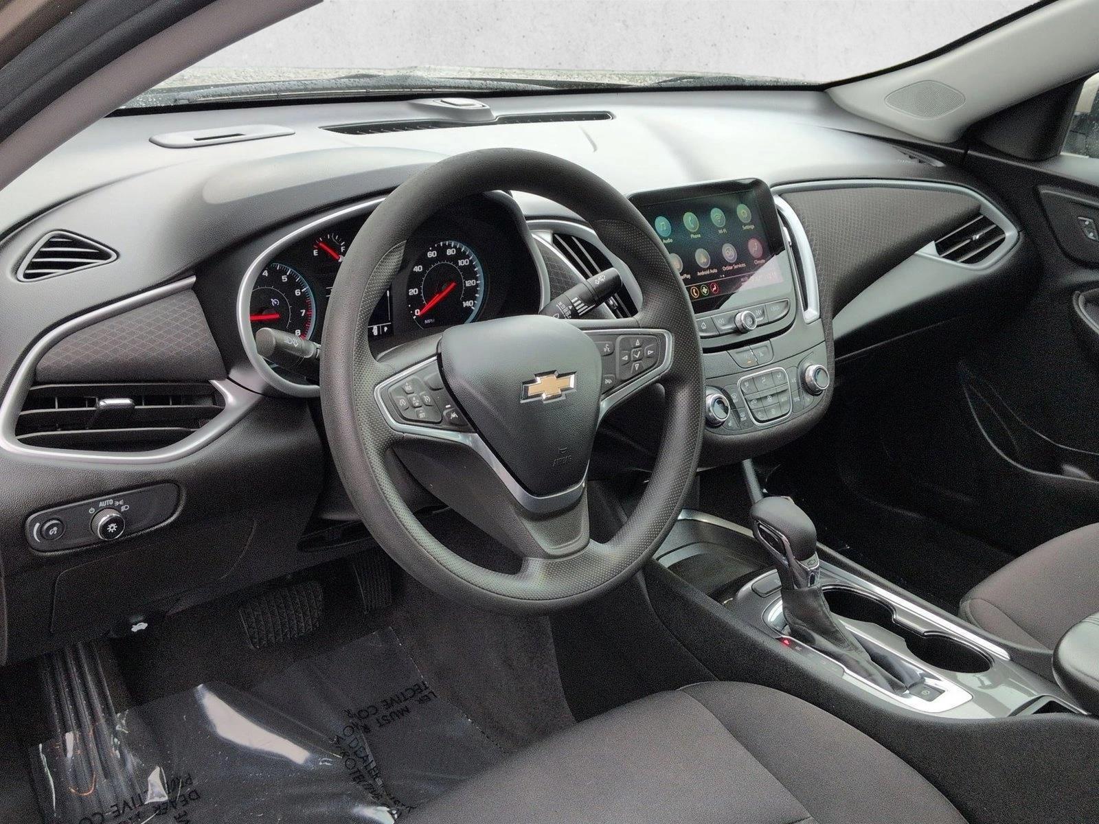Thumbnail: 2023 Chevrolet Malibu - 3