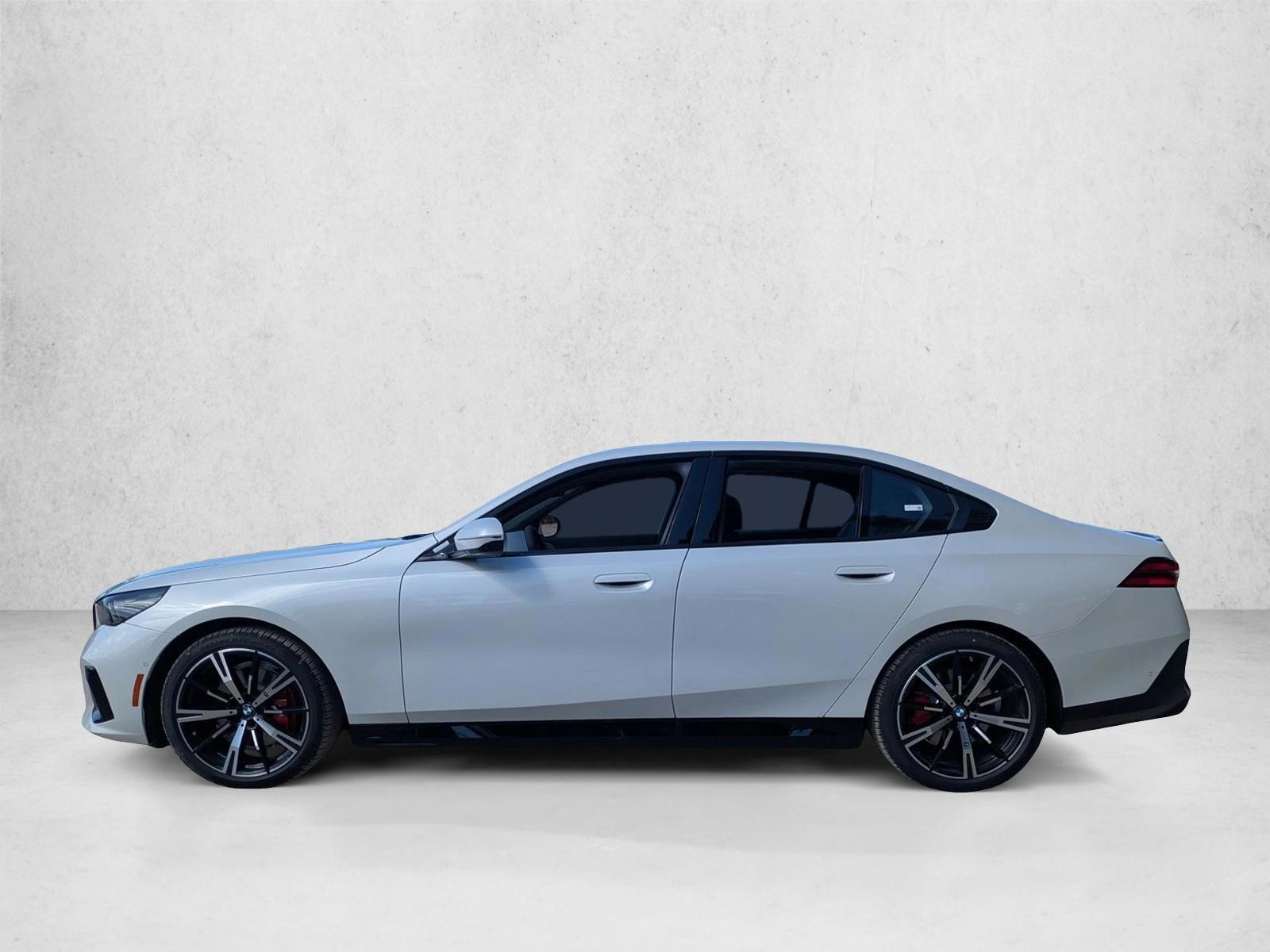 Thumbnail: 2026 BMW 5 Series - 2