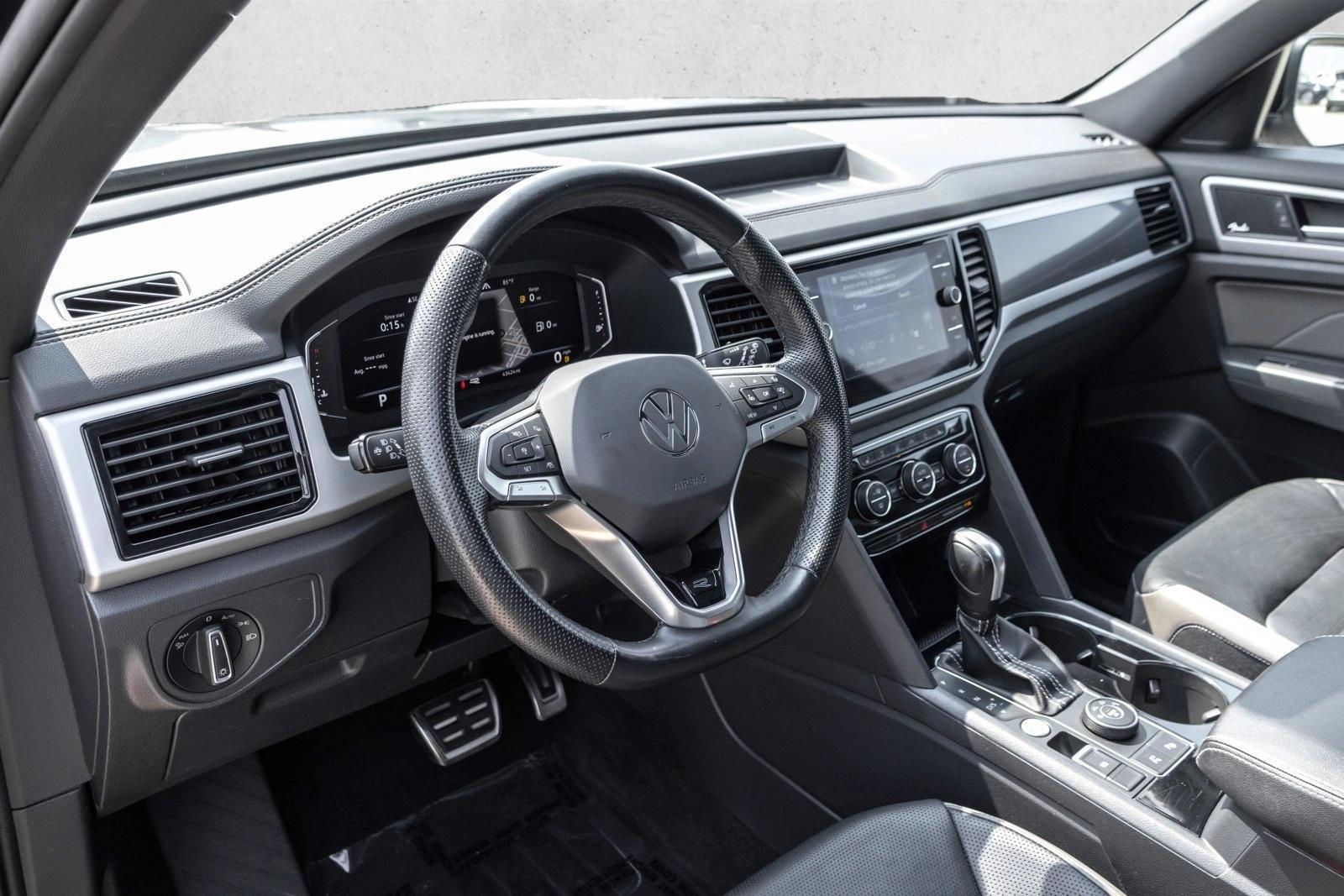 Thumbnail: 2023 Volkswagen Atlas - 3