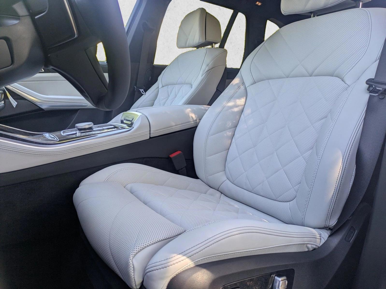 Thumbnail: 2026 BMW X5 - 6