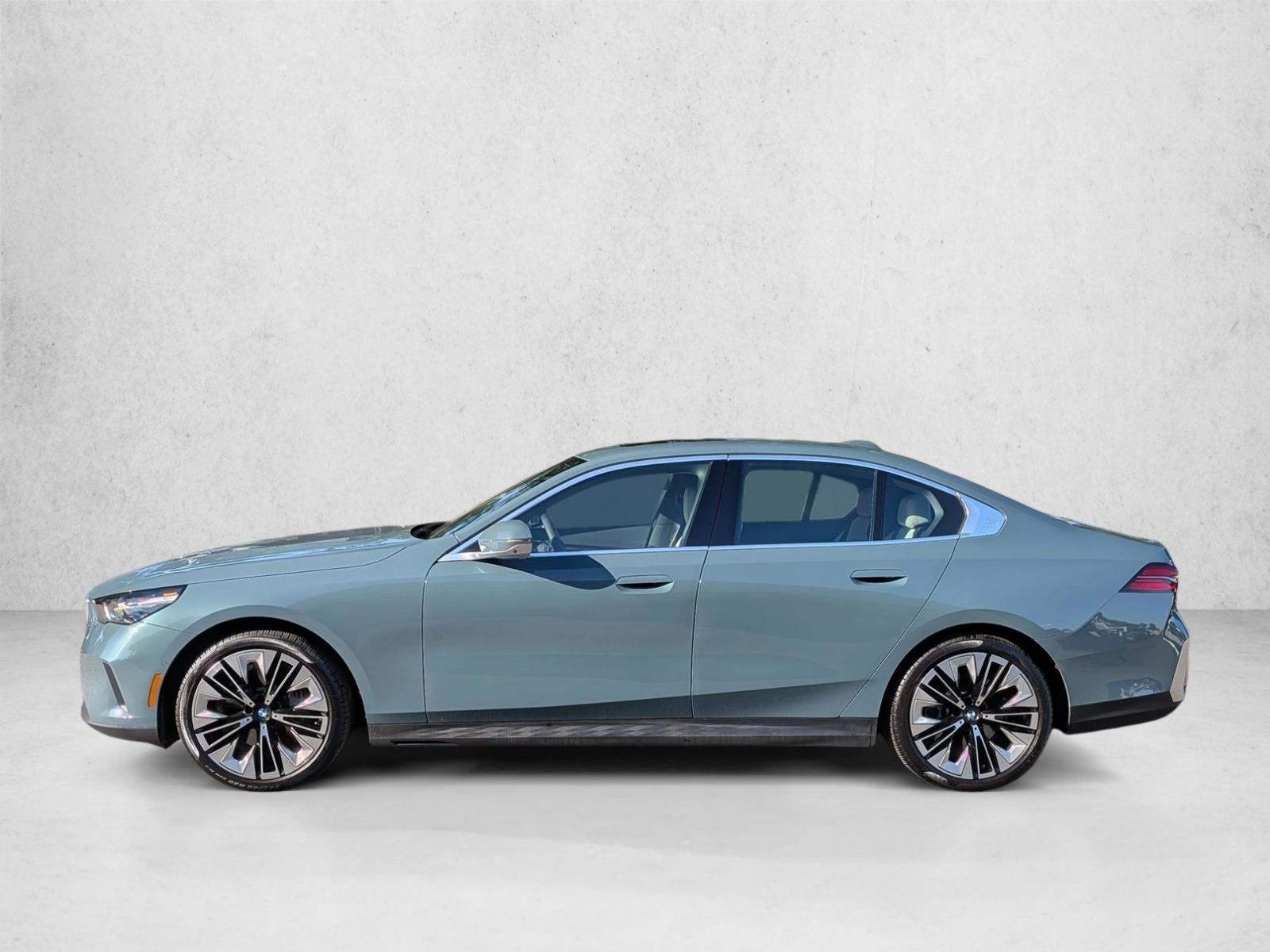 Thumbnail: 2026 BMW 5 Series - 2