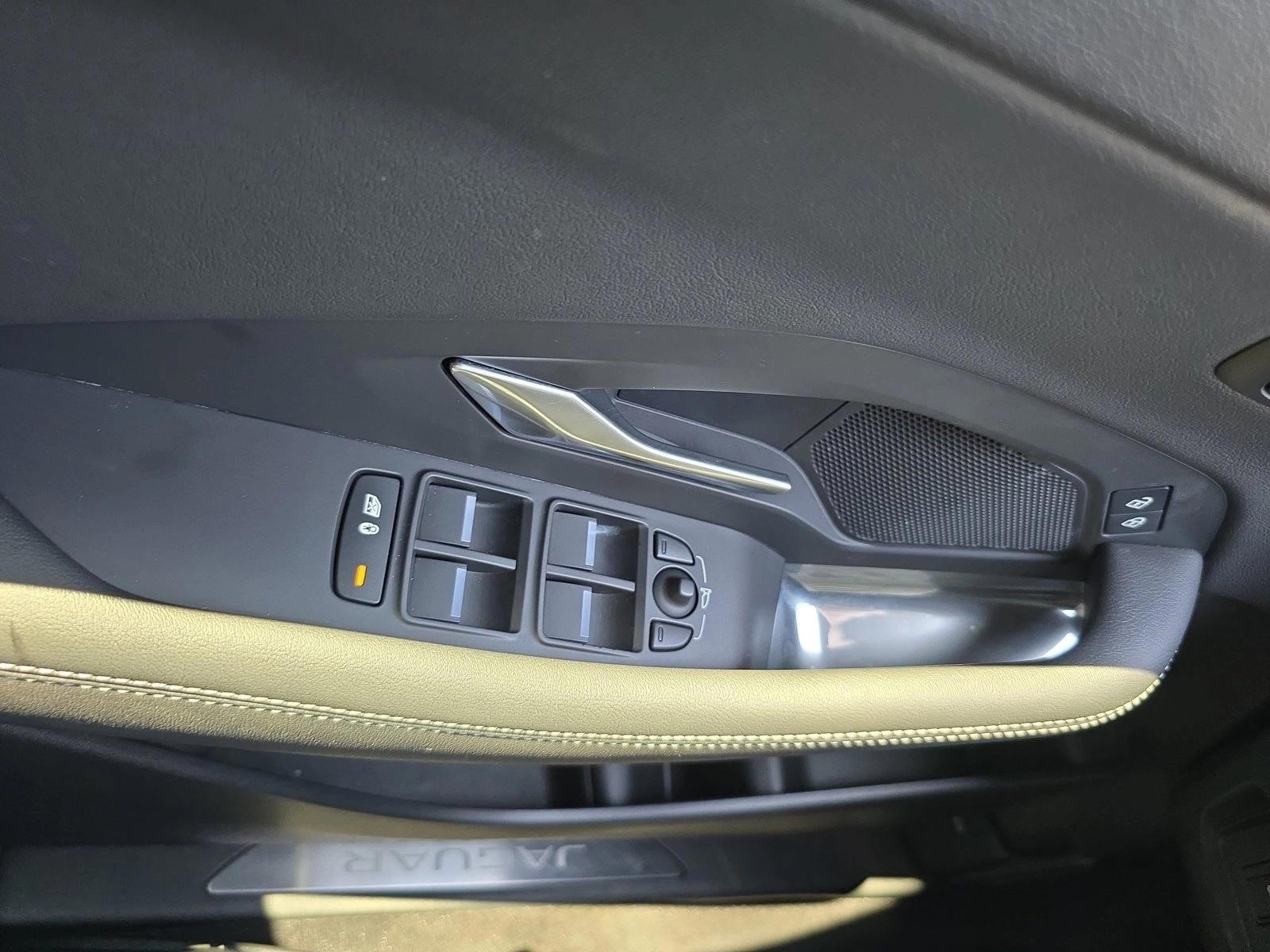 2024 Jaguar E-Pace R-DYNAMIC SE - Photo 27