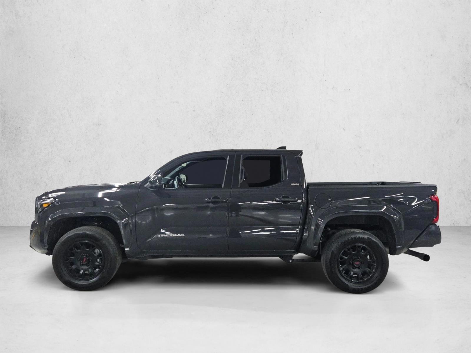 2025 Toyota Tacoma SR5 - Photo 4