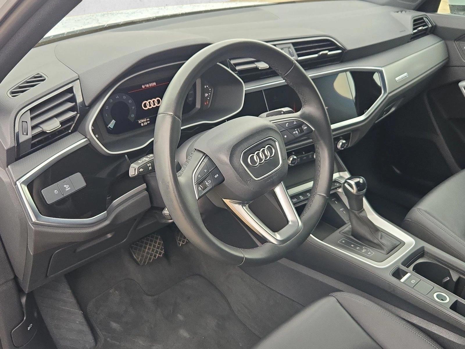 Thumbnail: 2025 Audi Q3 - 3