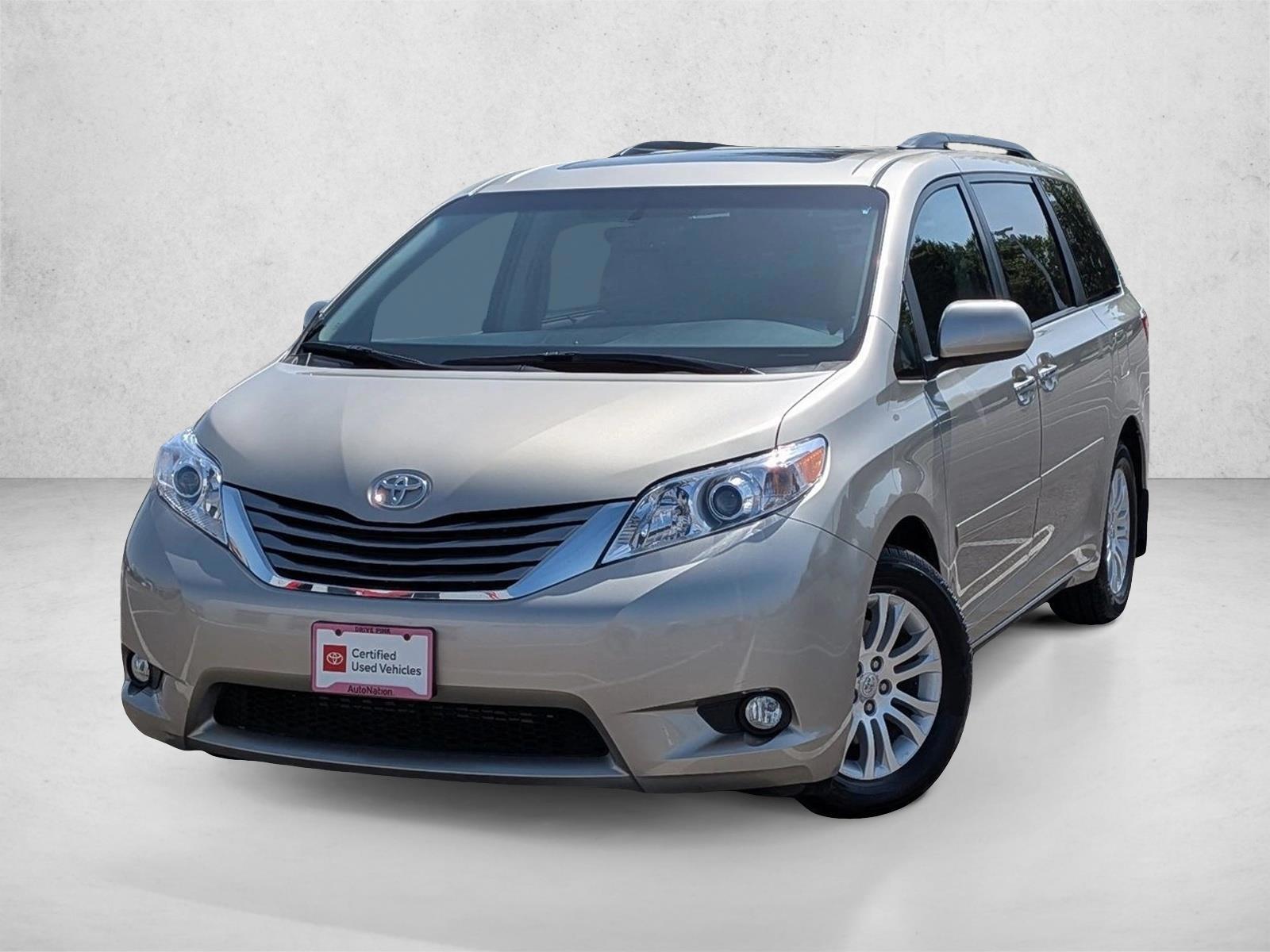 Thumbnail: 2017 Toyota Sienna - 1