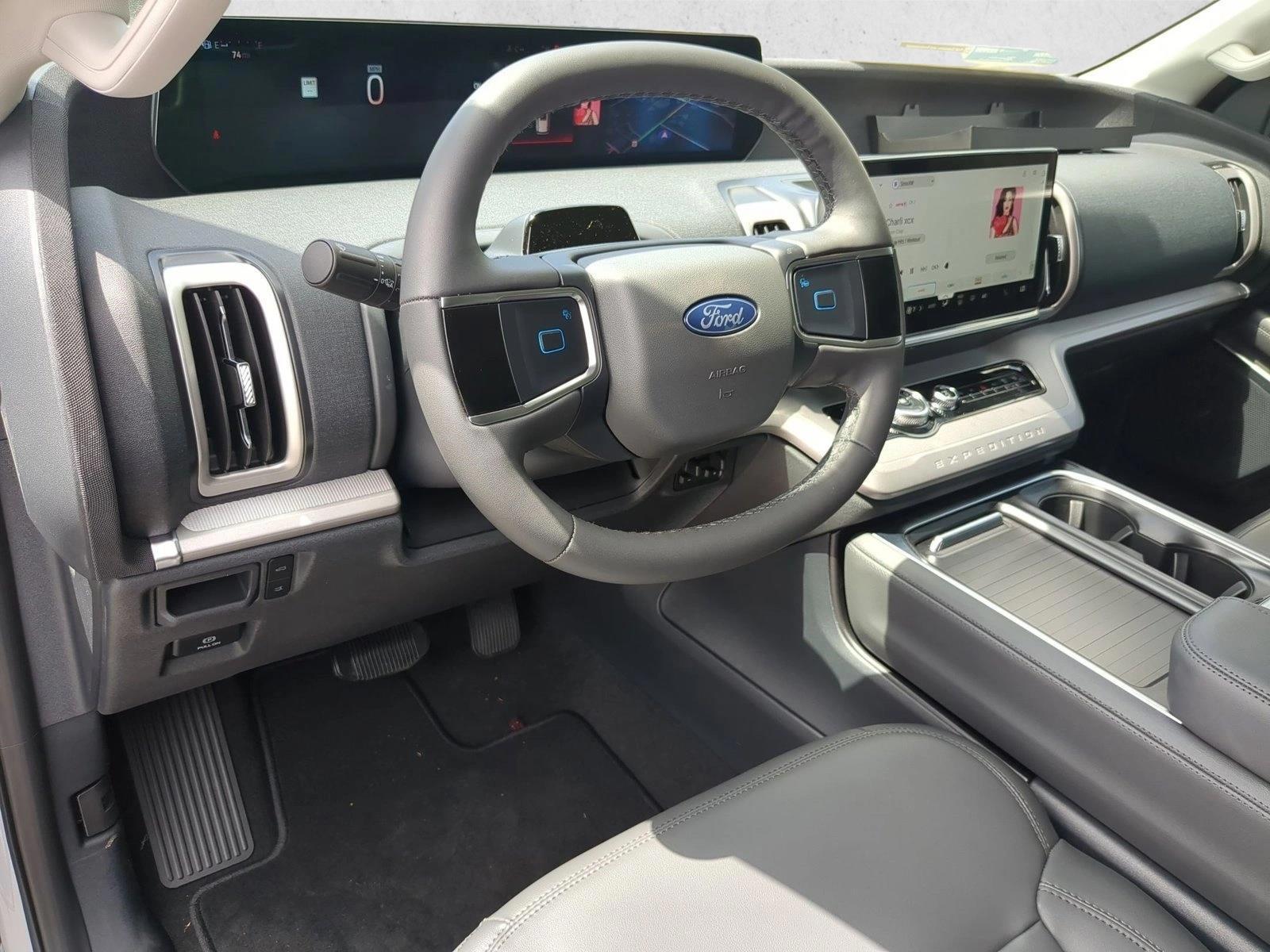 Thumbnail: 2026 Ford Expedition - 3