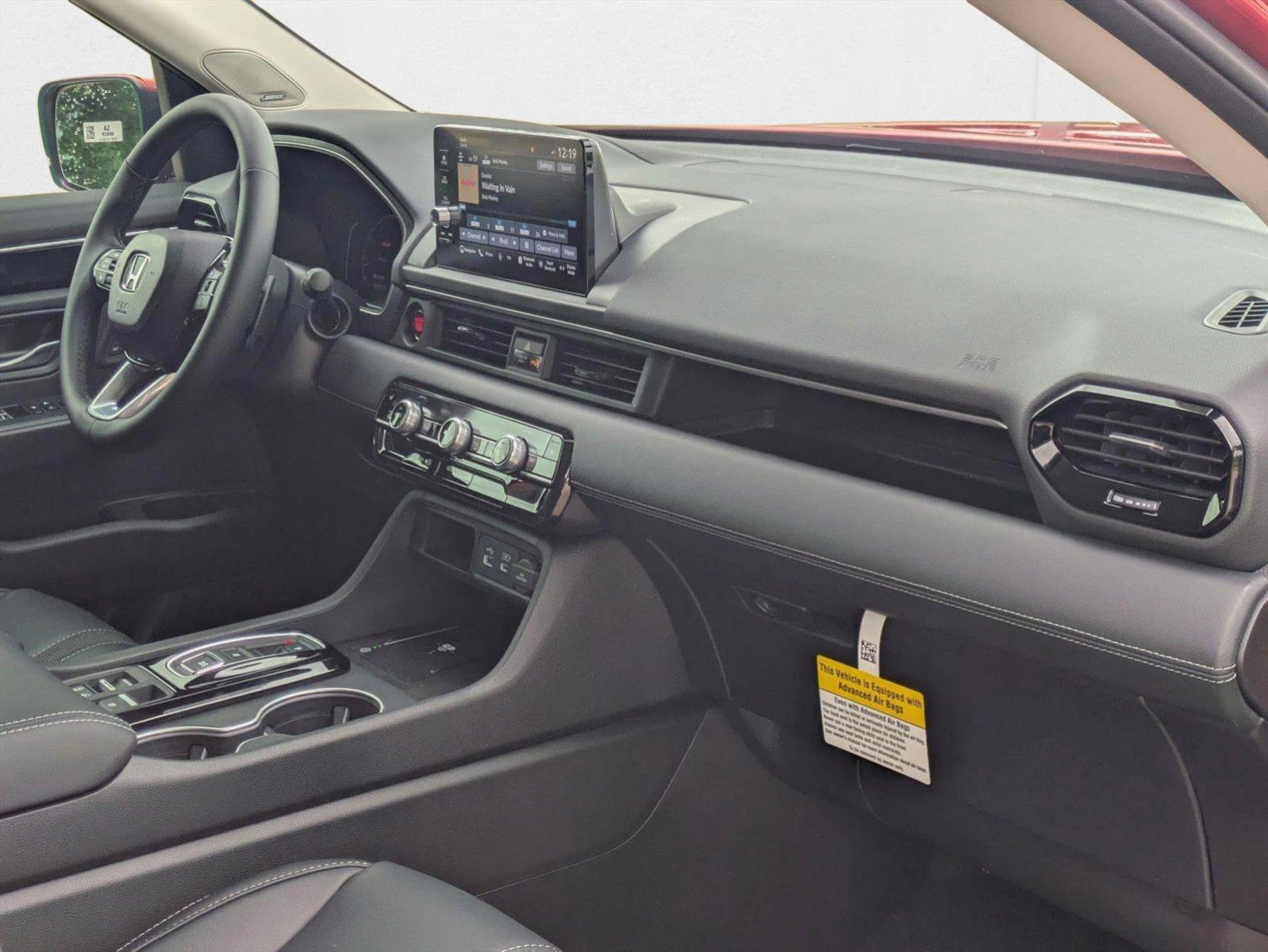 2025 Honda Pilot Touring - Photo 18