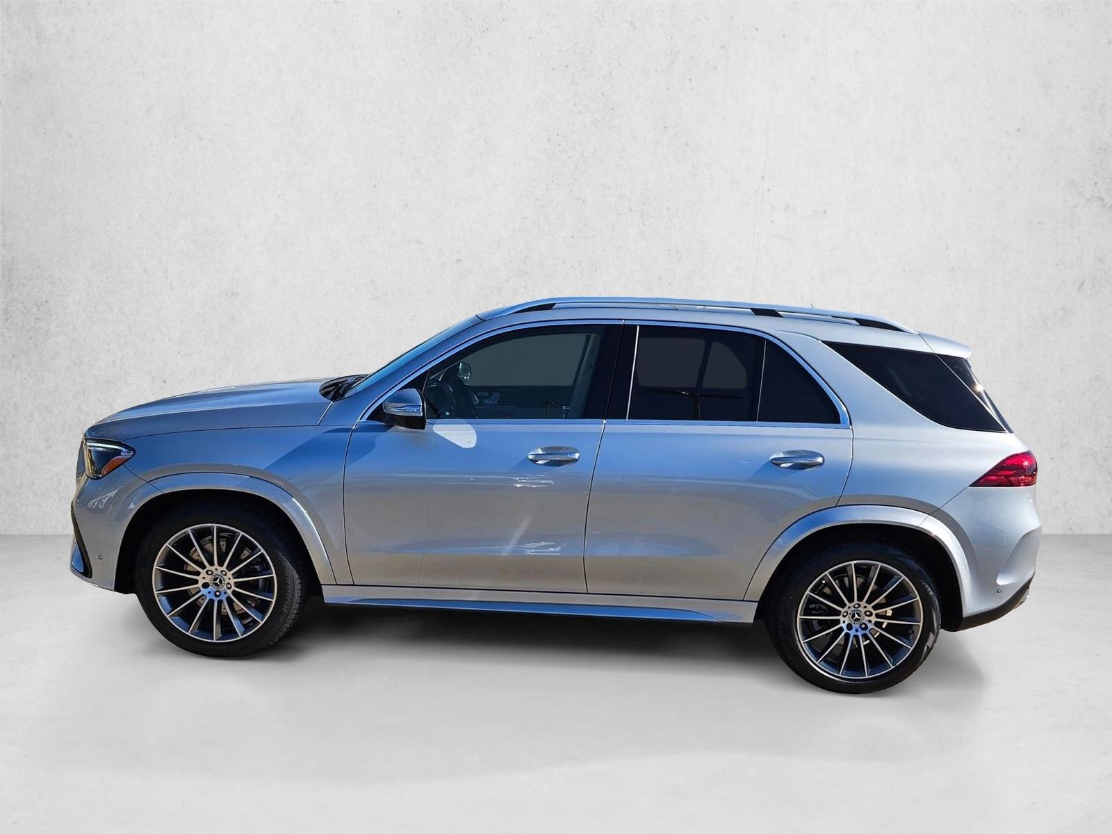 Thumbnail: 2026 Mercedes-Benz GLE - 2