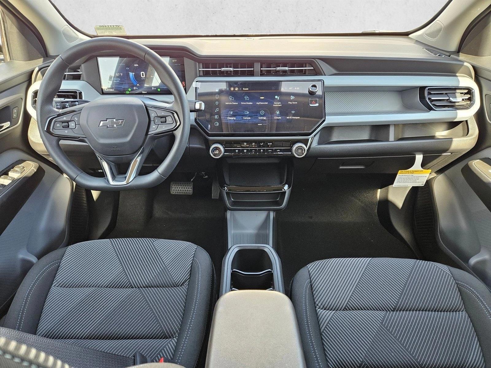 Thumbnail: 2027 Chevrolet Bolt EV - 4