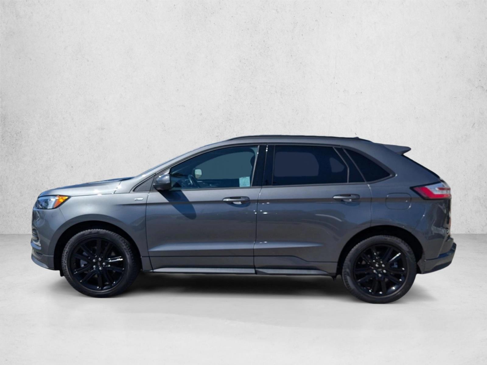 Thumbnail: 2022 Ford Edge - 2