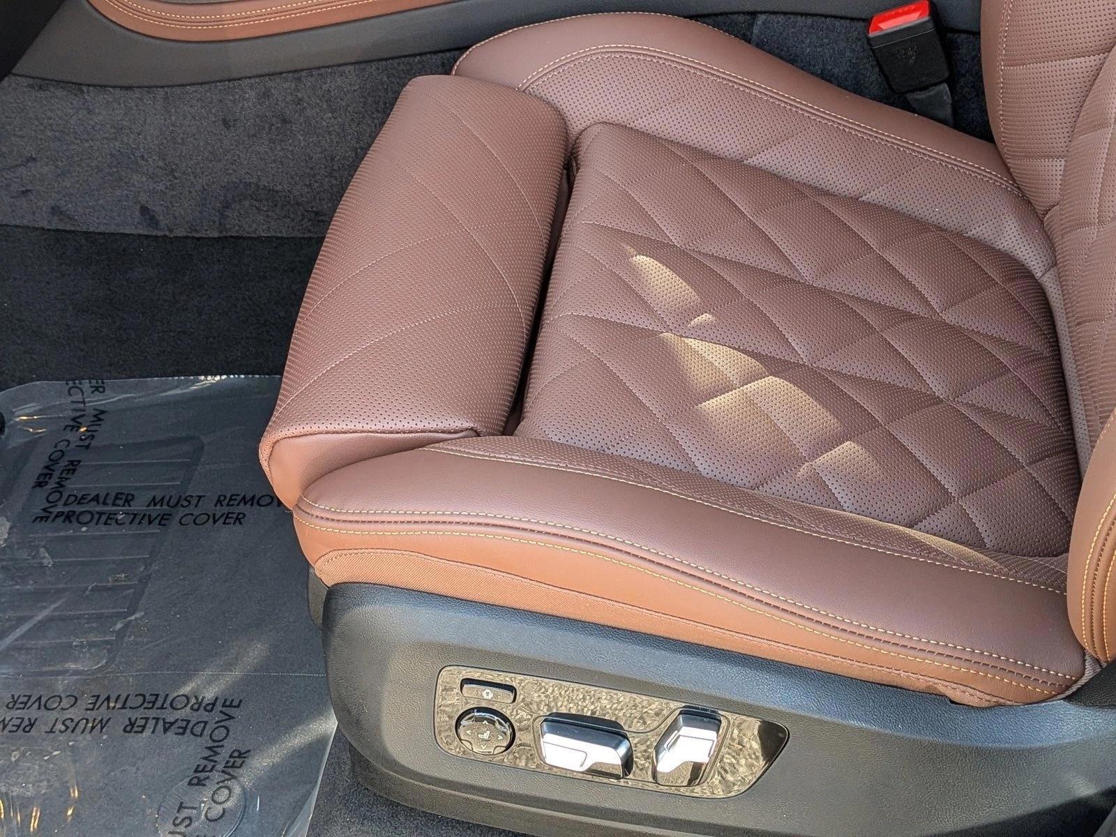 Thumbnail: 2026 BMW X7 - 4