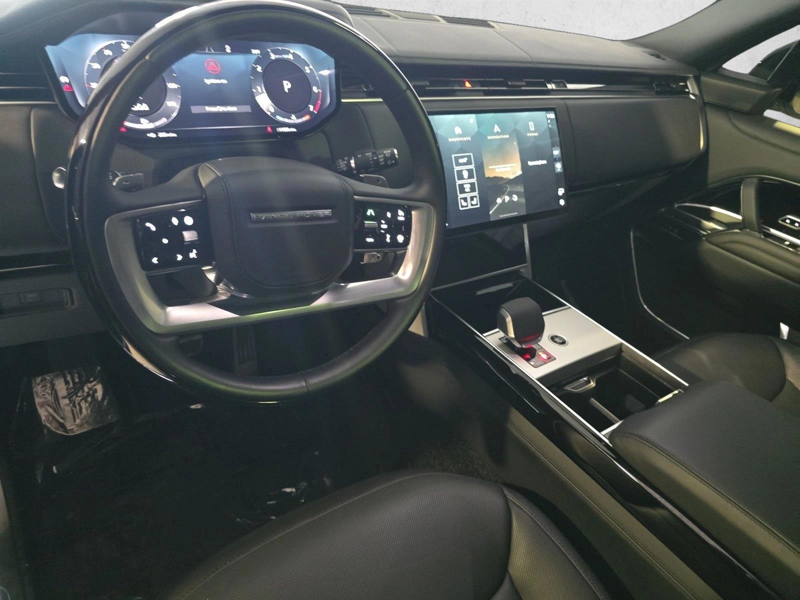 Thumbnail: 2025 Land Rover Range Rover - 4