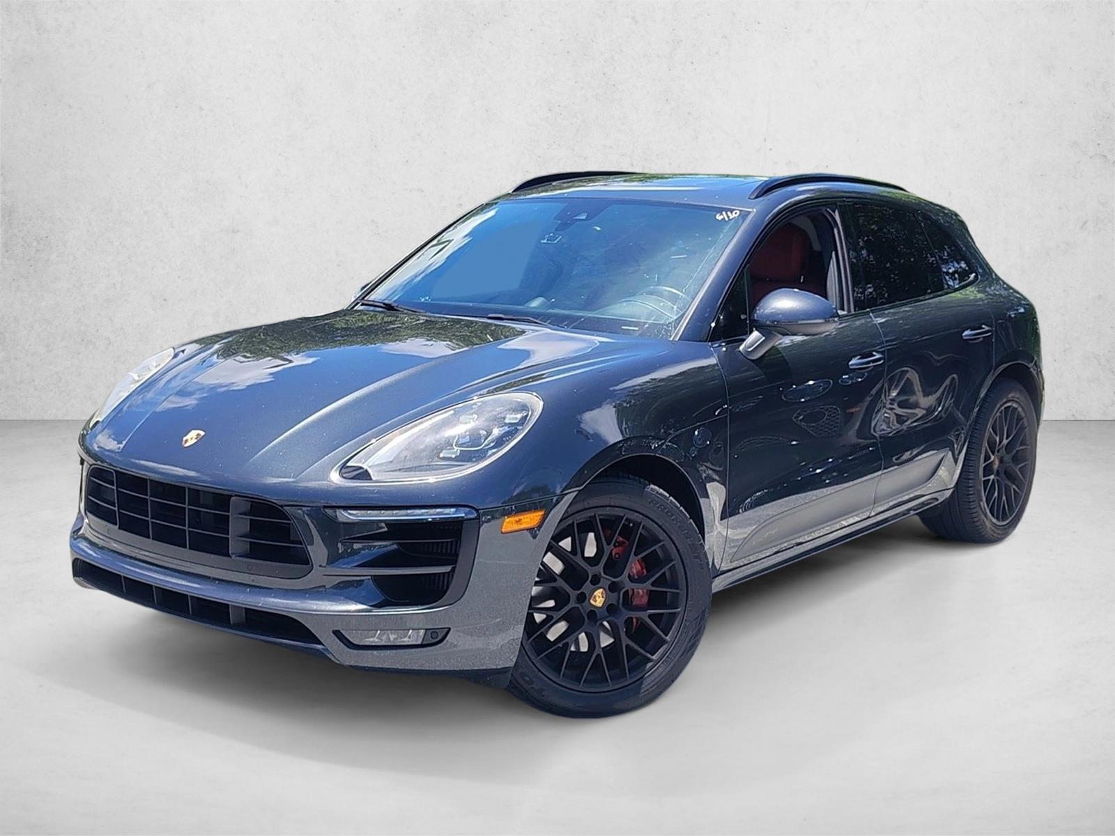 Thumbnail: 2017 Porsche Macan - 1