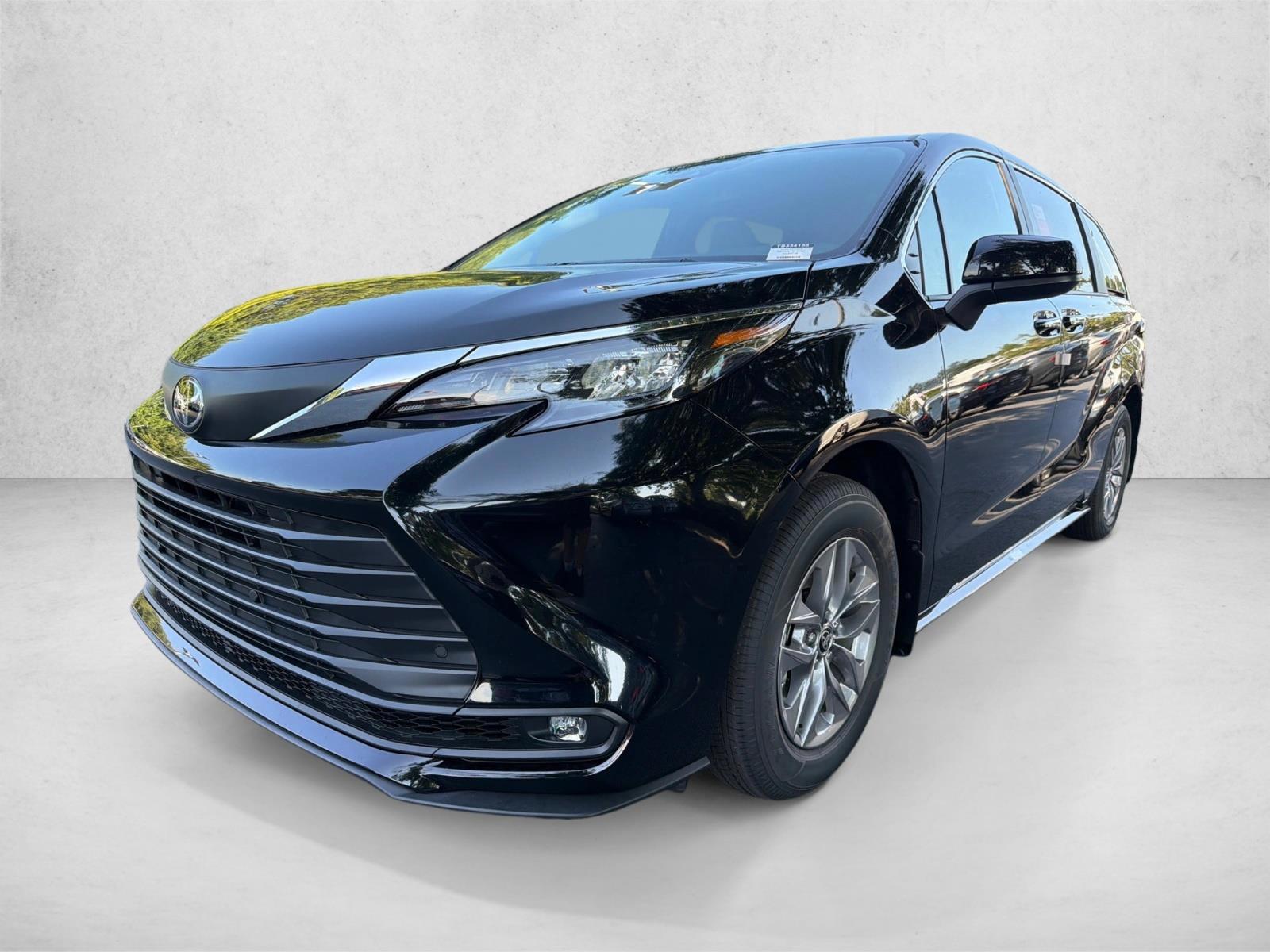 Thumbnail: 2026 Toyota Sienna - 1