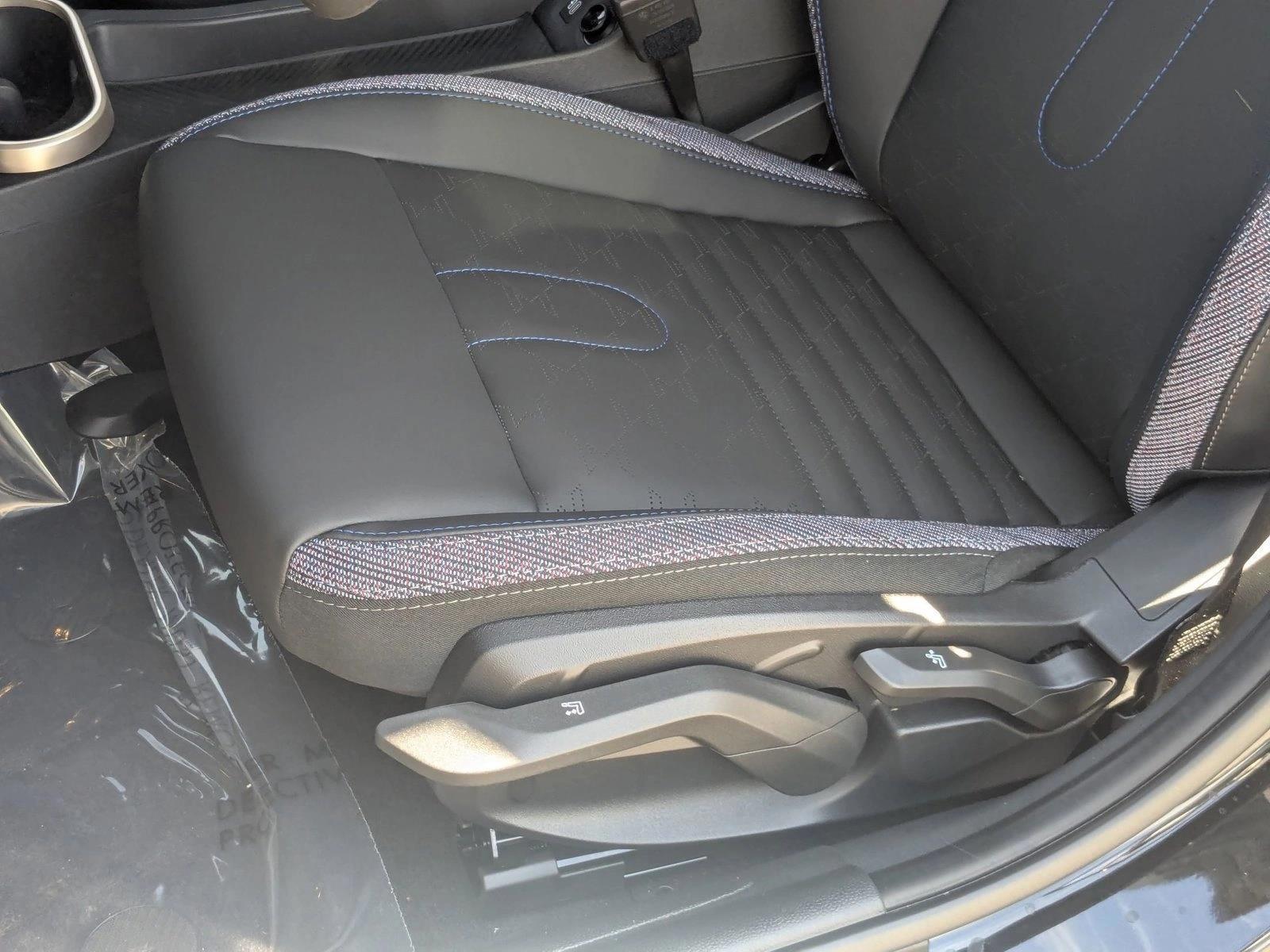 Thumbnail: 2026 MINI Cooper Hardtop - 4